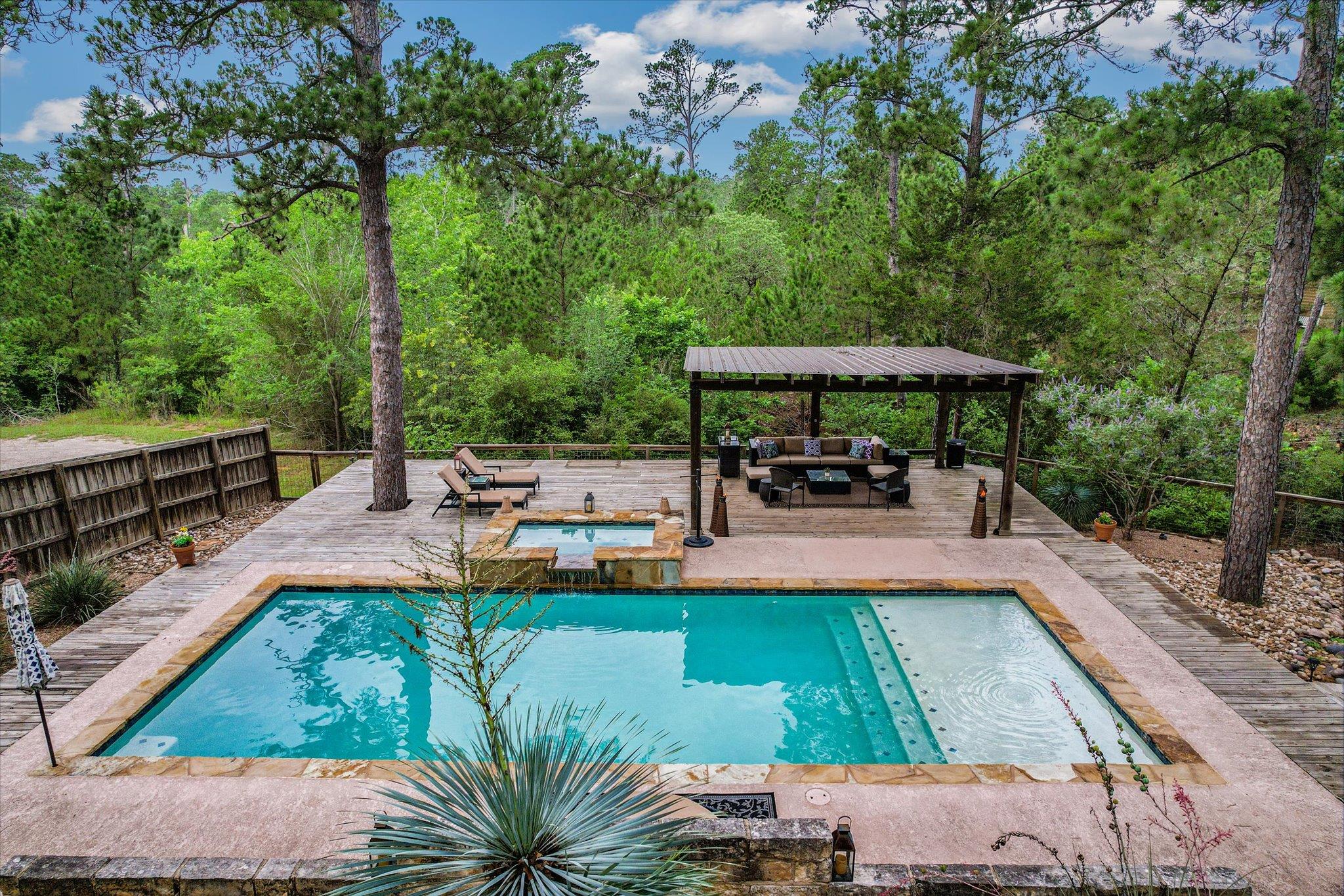 344 Tahitian Dr, Bastrop, TX 78602