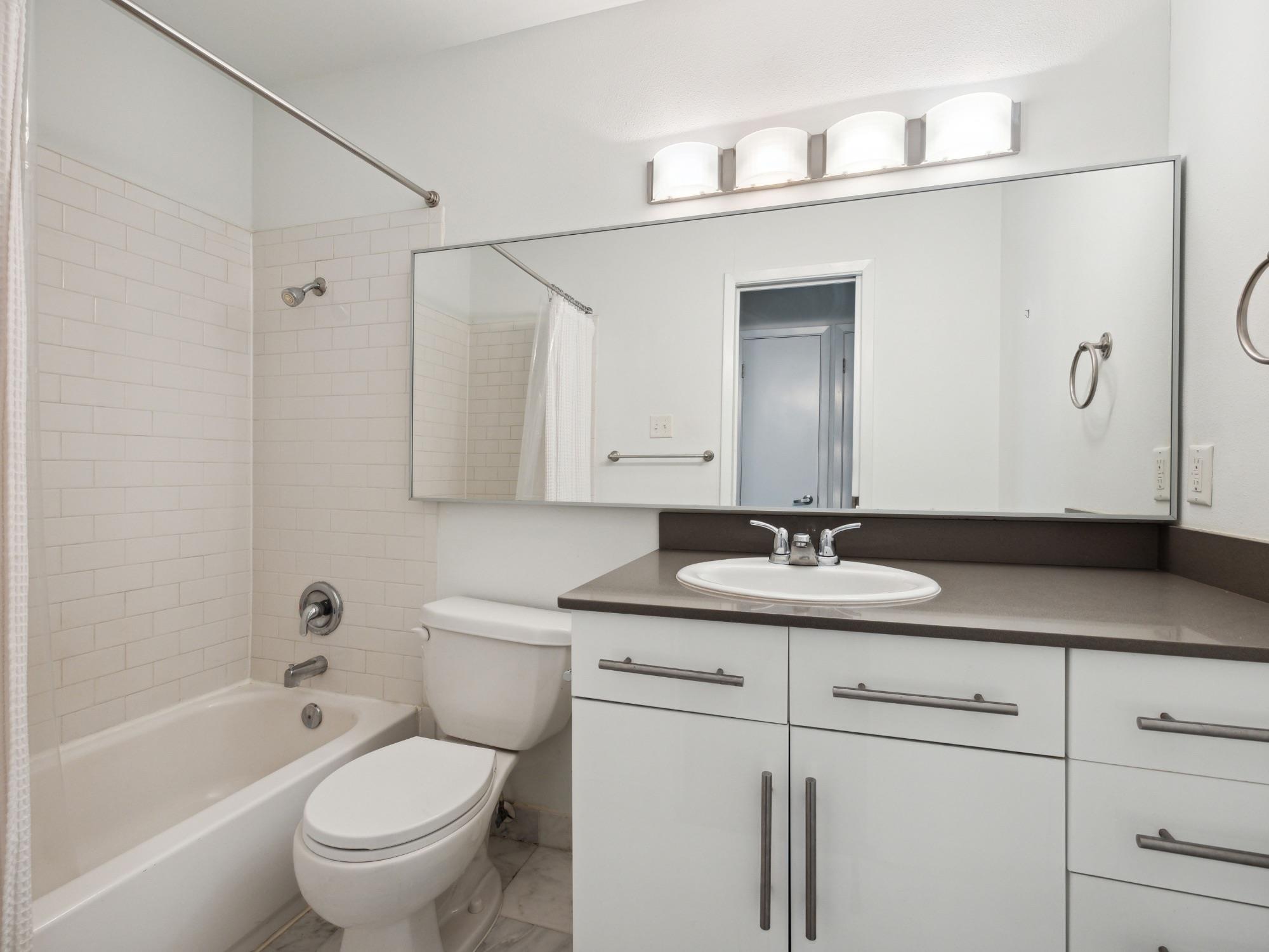 1503 W 9th St # 204, Austin, TX 78703