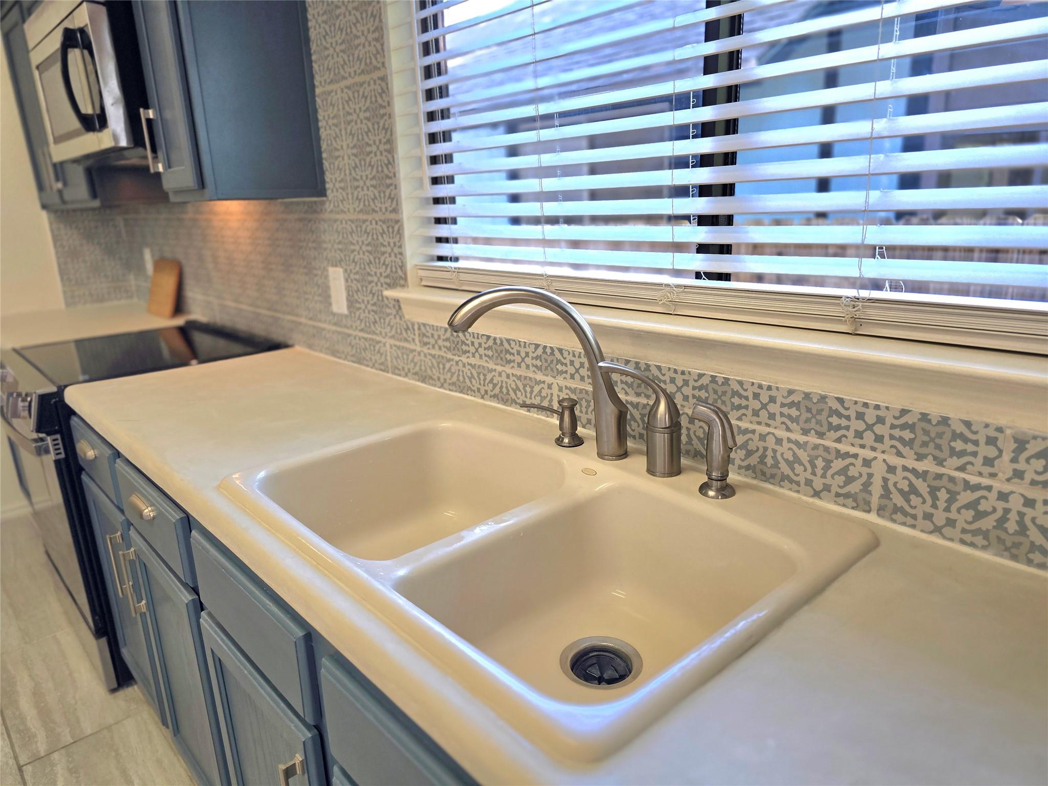 1413 Baffin Cv, Round Rock, TX 78664