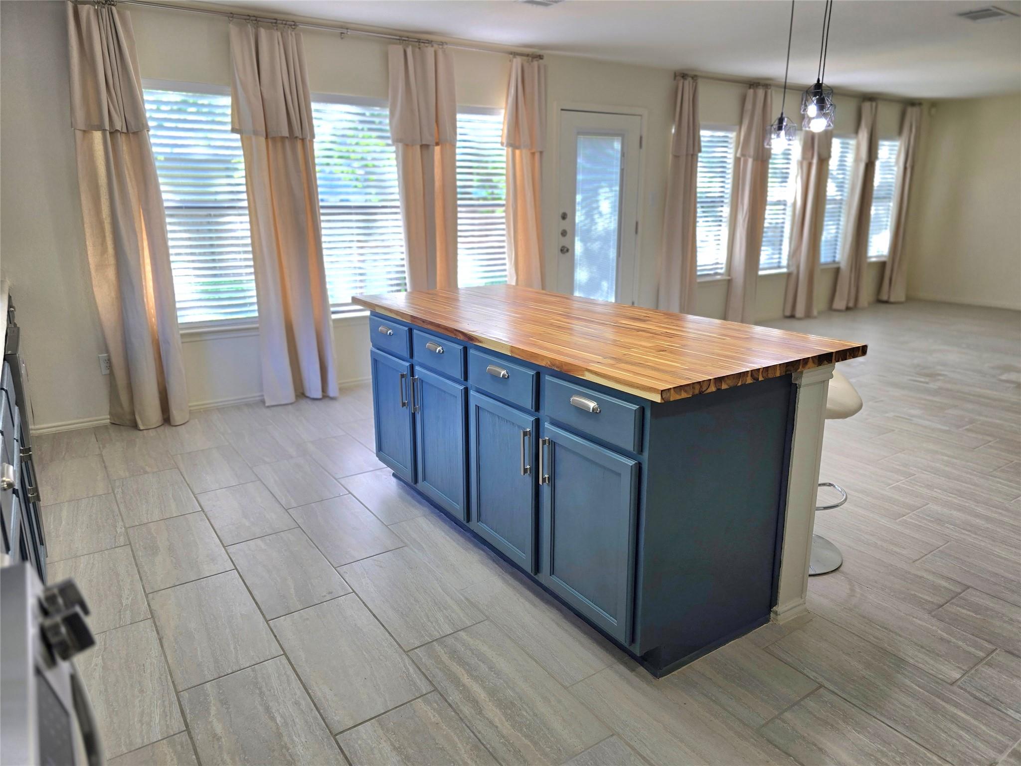 1413 Baffin Cv, Round Rock, TX 78664