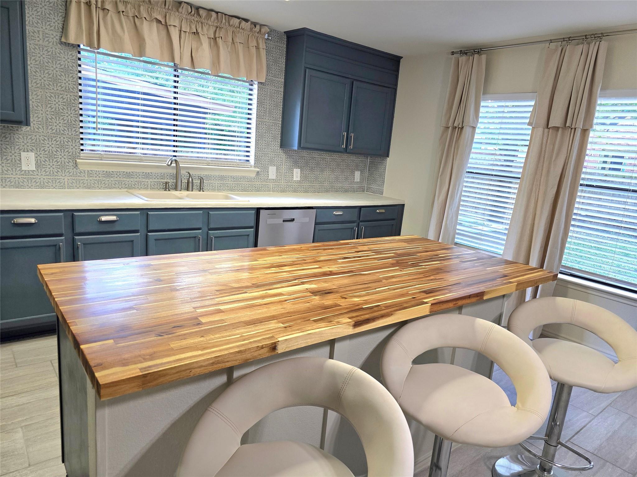 1413 Baffin Cv, Round Rock, TX 78664