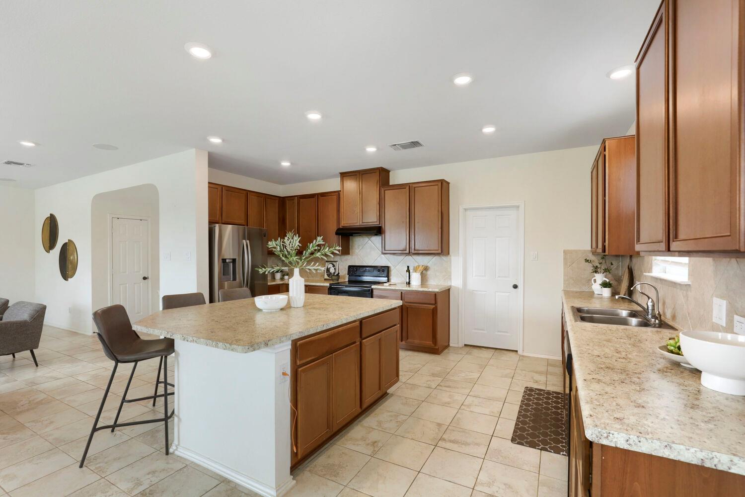 538 Thunder Valley Trl, Georgetown, TX 78626