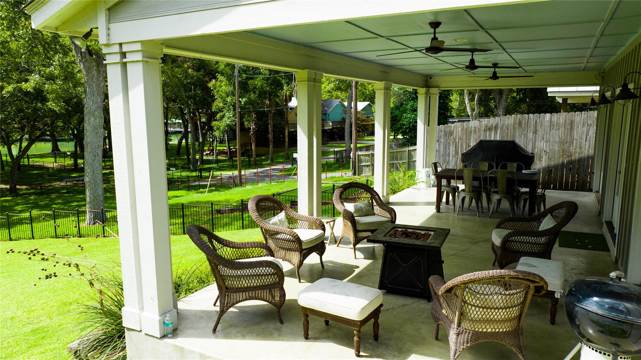 1035 Timber Elm, Seguin, TX 78155