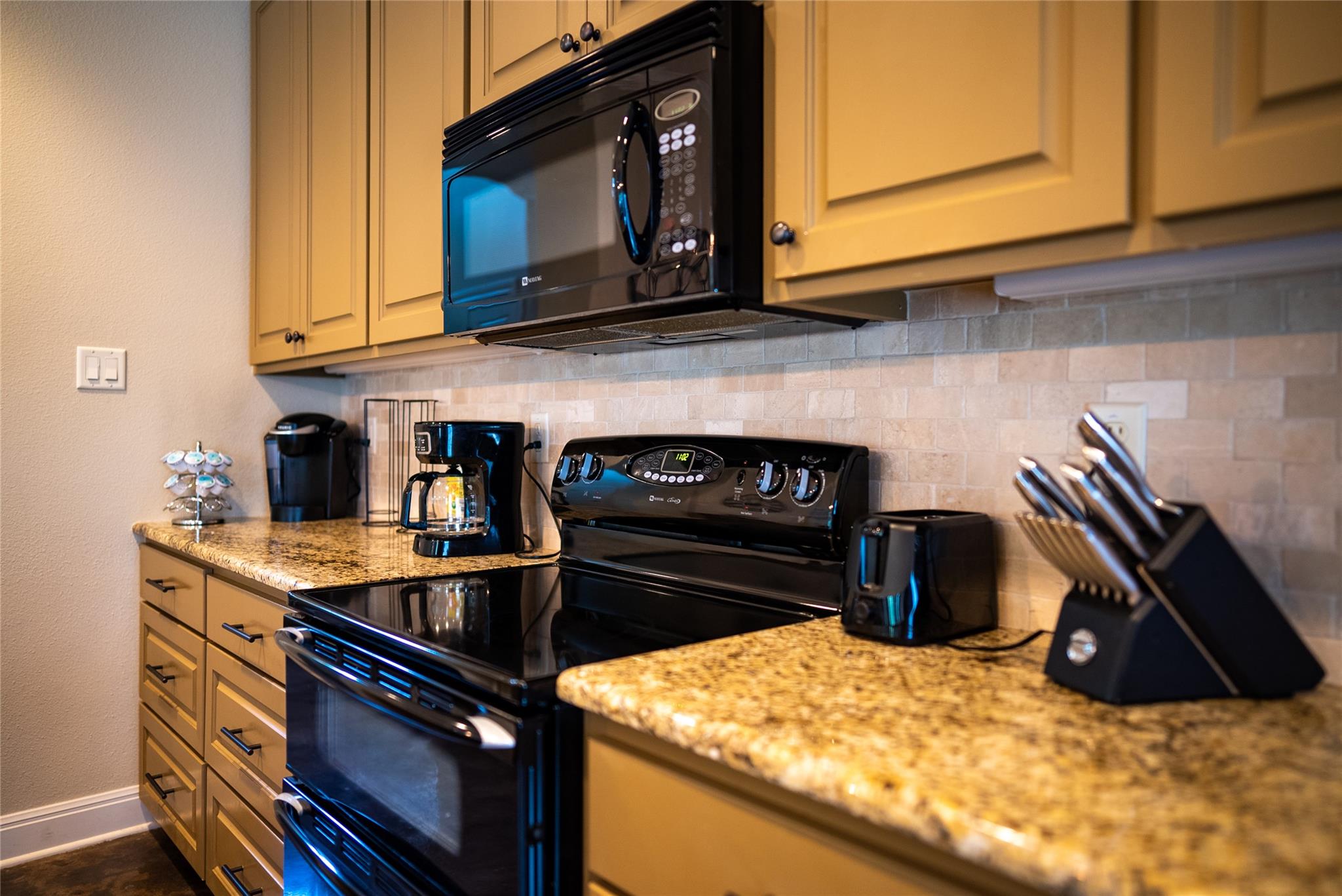 1035 Timber Elm, Seguin, TX 78155