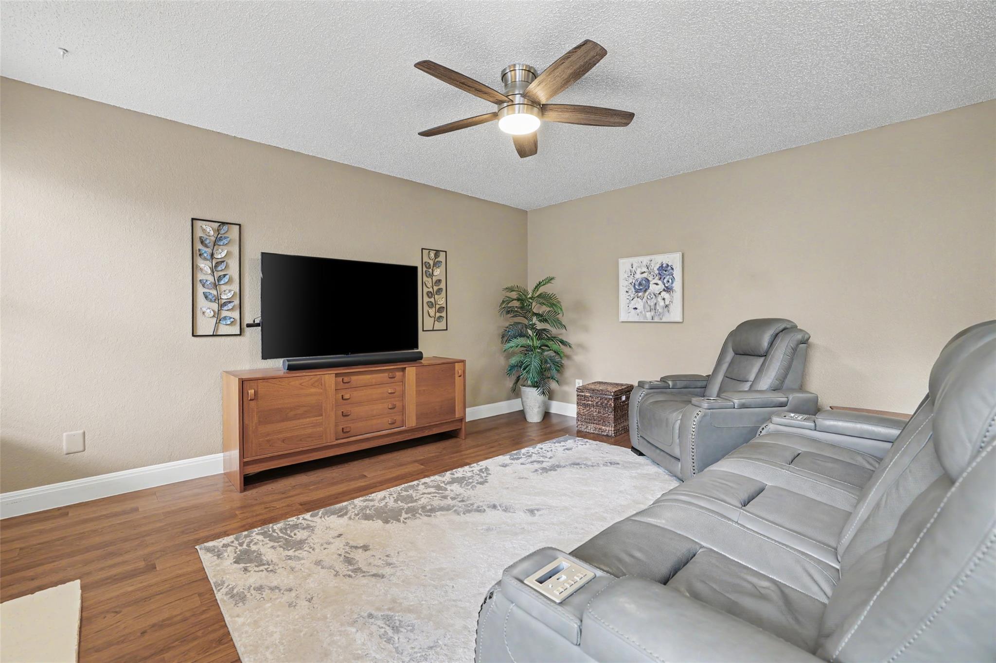 8423 Priest River Dr, Round Rock, TX 78681