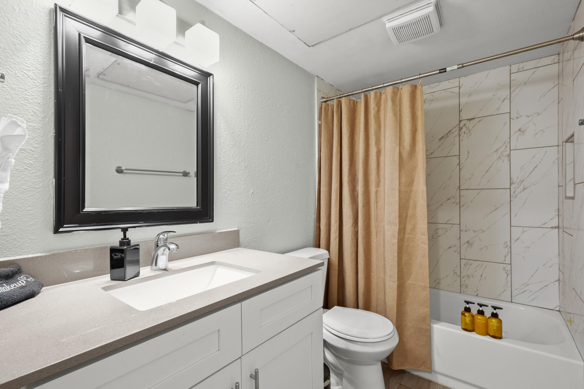 6812 S Congress Ave # 209, Austin, TX 78745