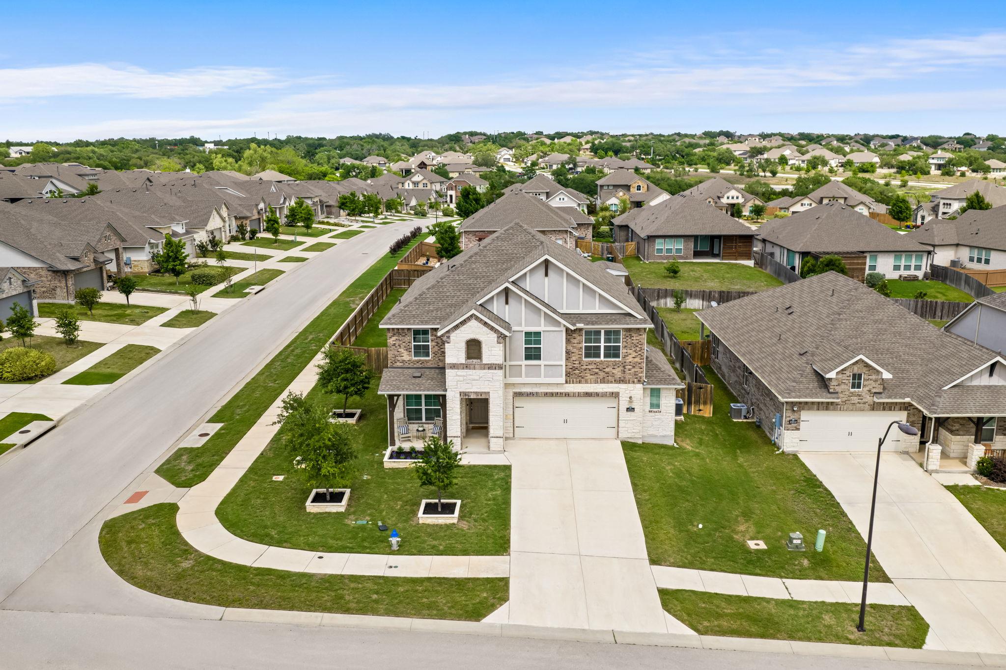 2216 Prairie Oaks Dr, Georgetown, TX 78628