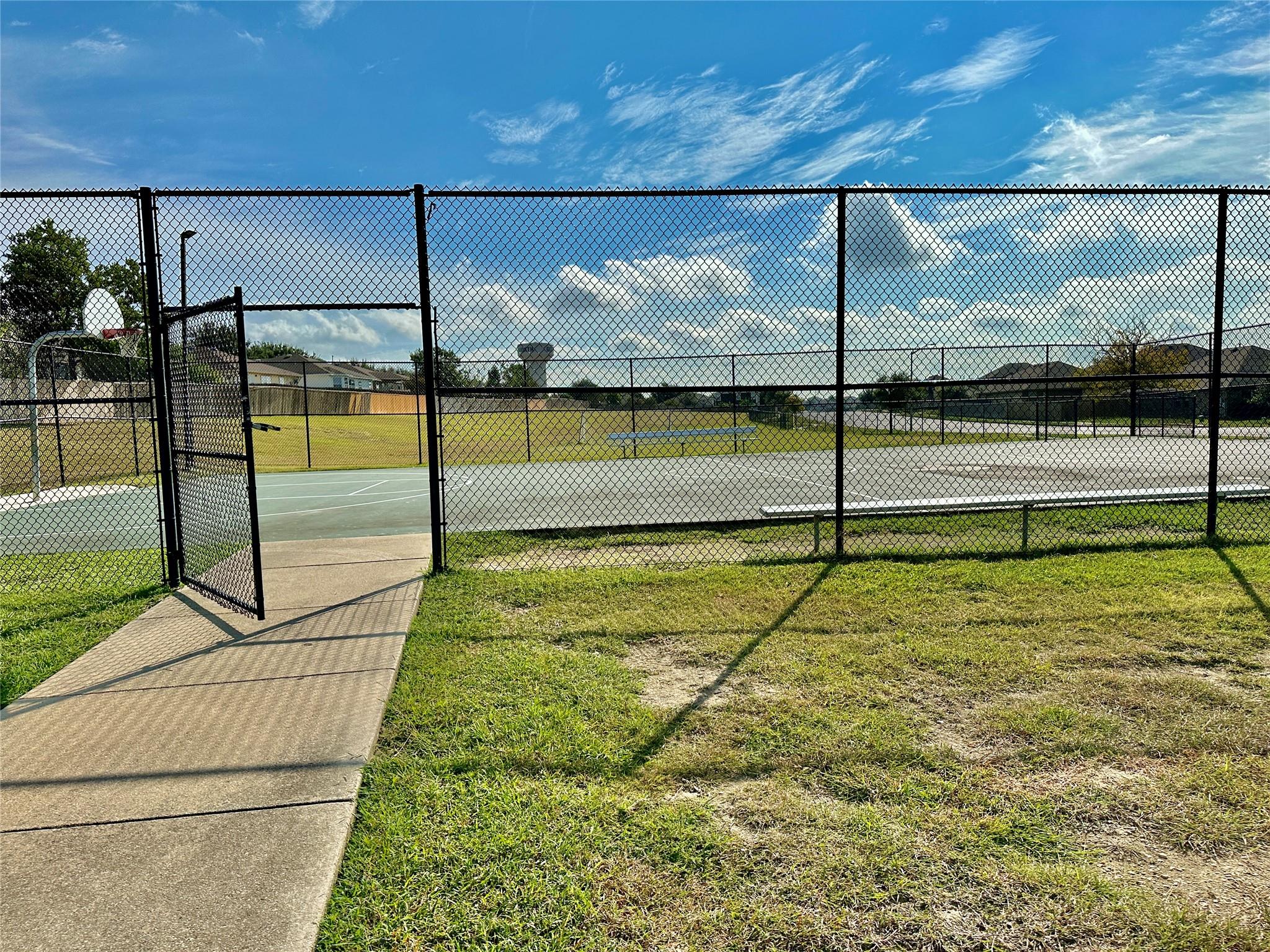 207 Dragon Ridge Rd, Buda, TX 78610