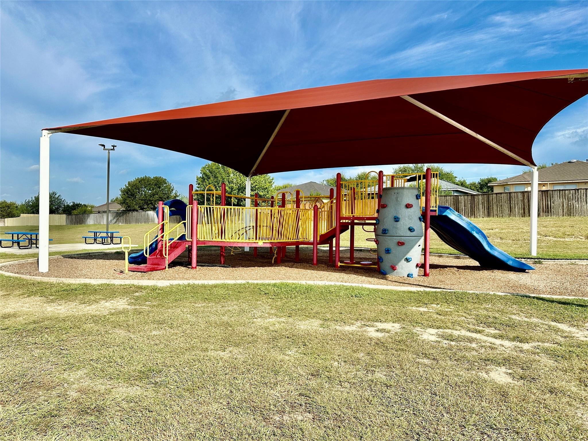 207 Dragon Ridge Rd, Buda, TX 78610
