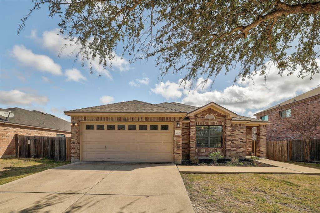 400 Greener Dr, Leander, TX 78641