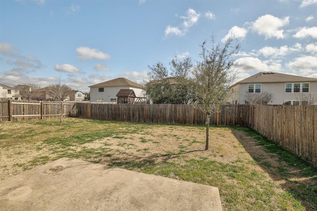 400 Greener Dr, Leander, TX 78641