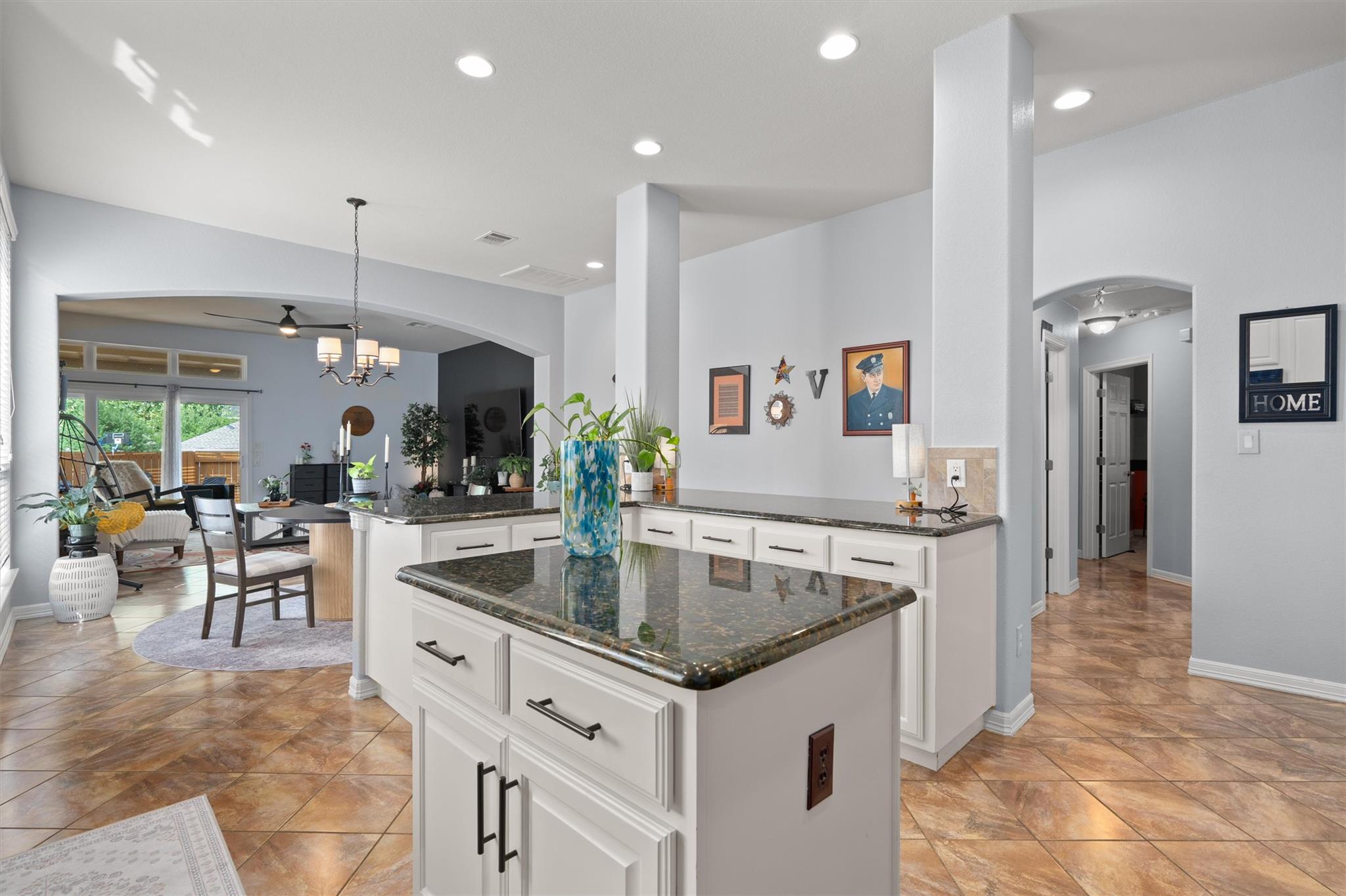 4212 Fairmeadow Dr, Round Rock, TX 78665