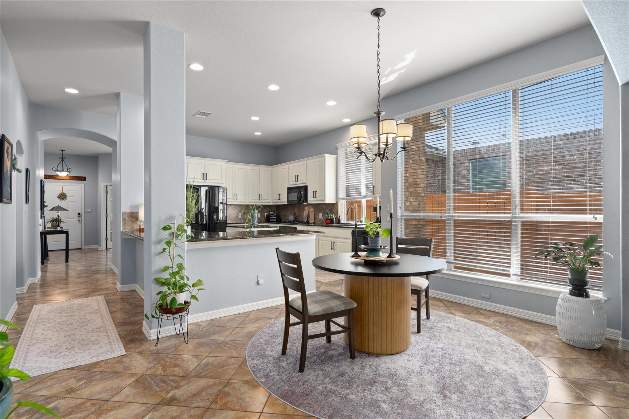 4212 Fairmeadow Dr, Round Rock, TX 78665