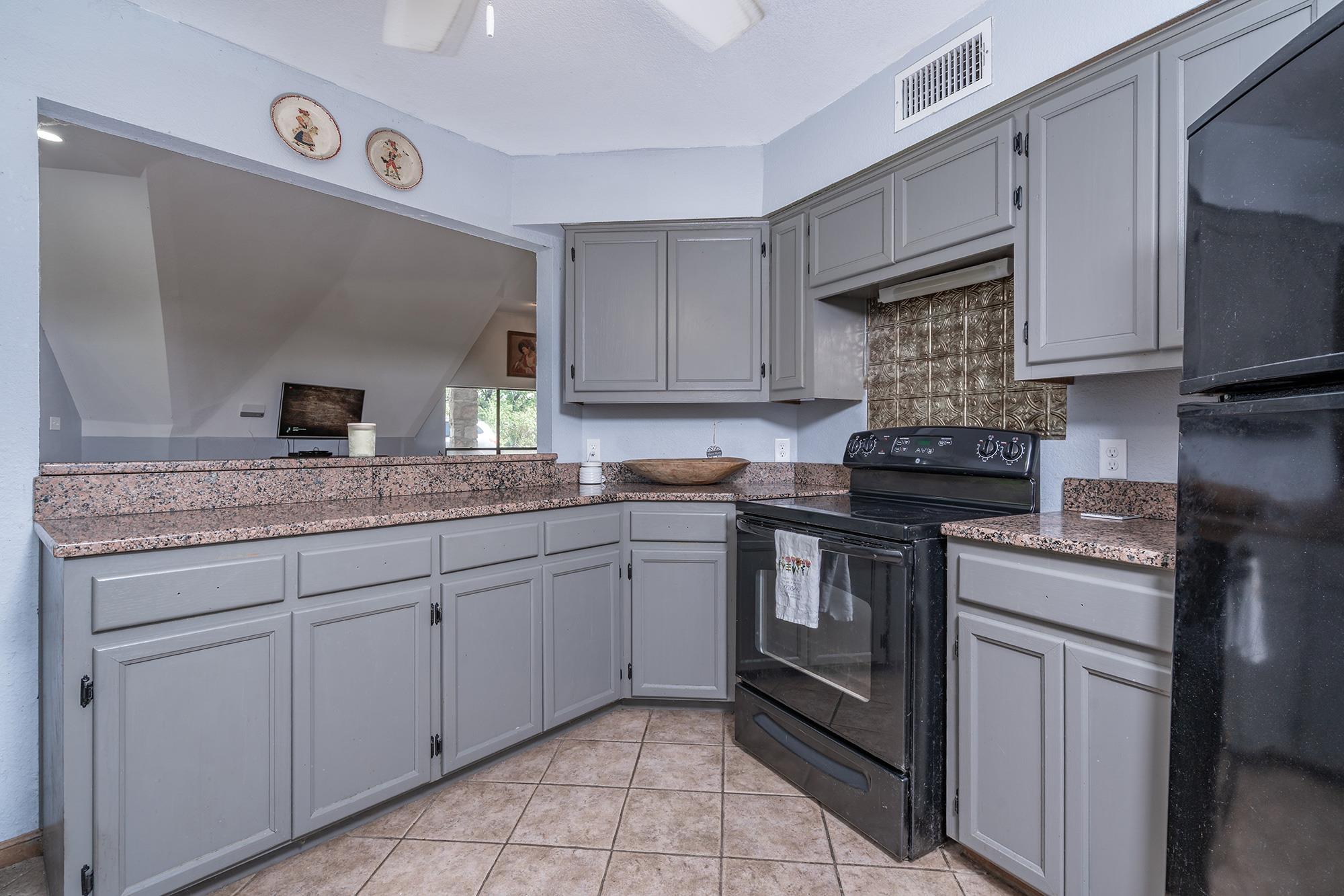 684 Indian Oaks, Liberty Hill, TX 78642