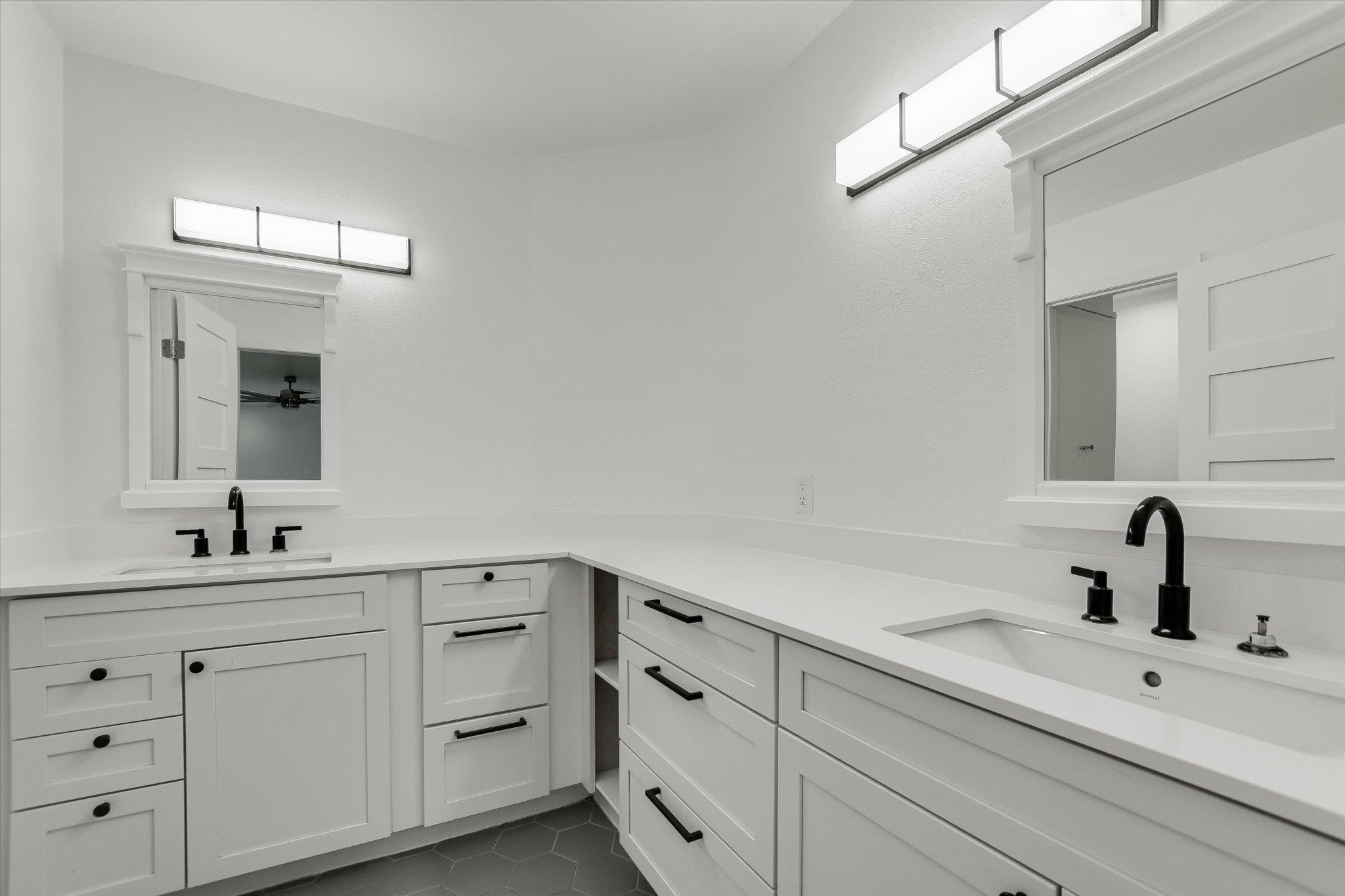 2605 Loyola Ln, Austin, TX 78723