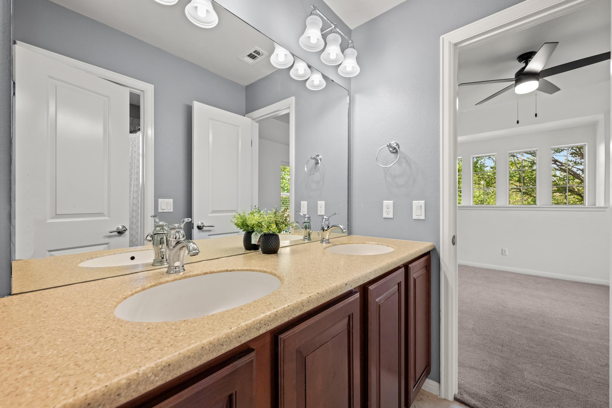 1023 Grassy Field Rd, Austin, TX 78737