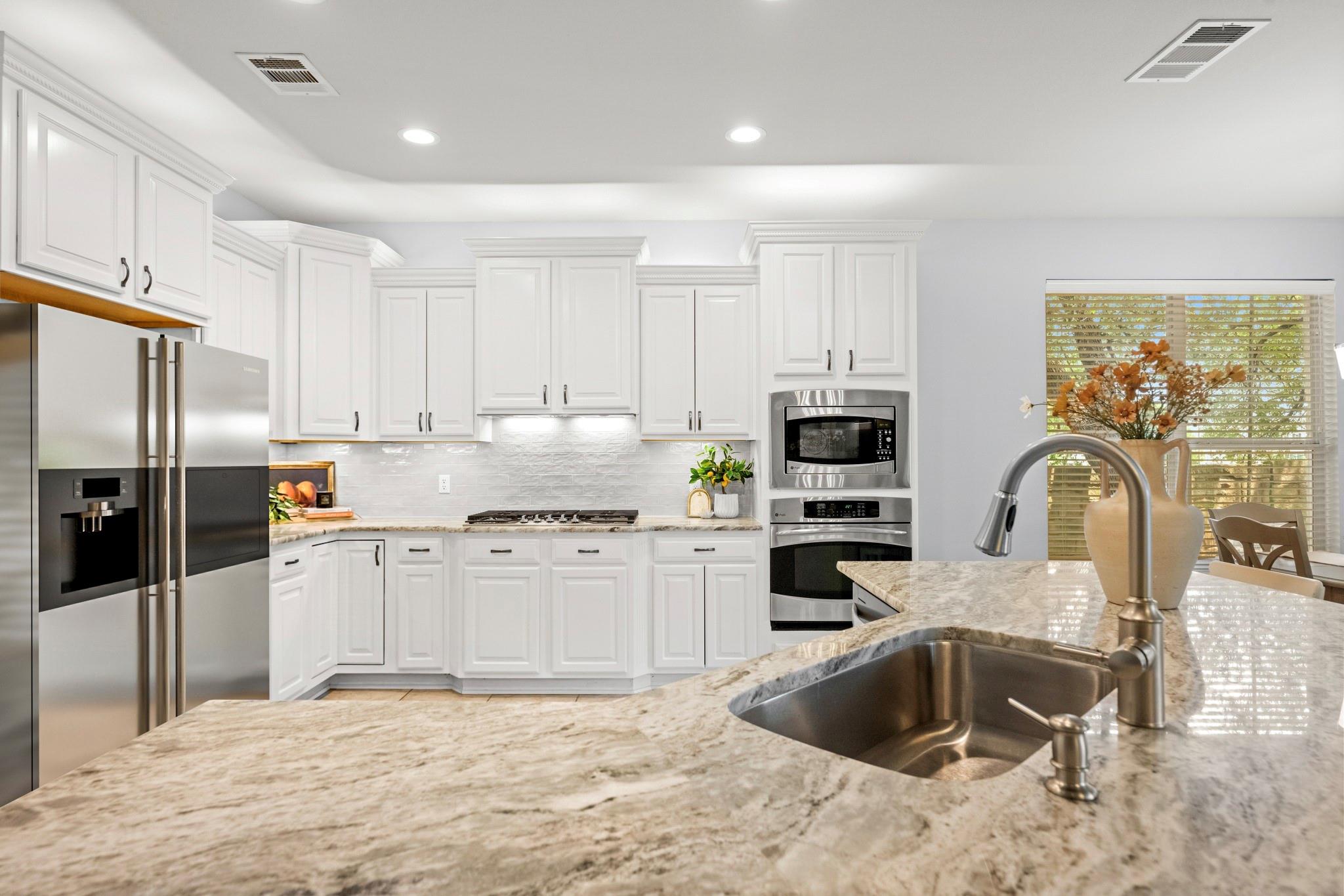 1023 Grassy Field Rd, Austin, TX 78737