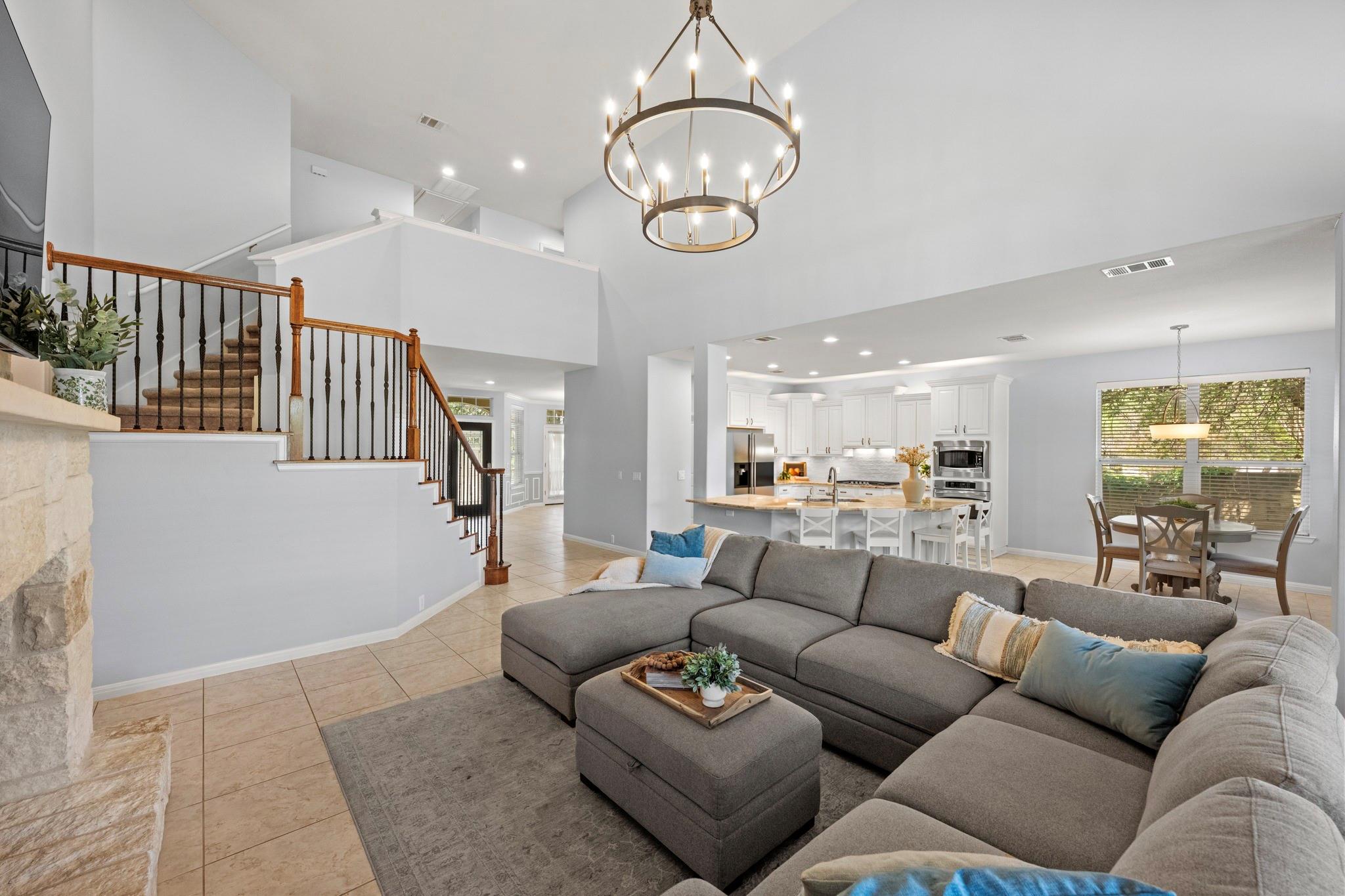 1023 Grassy Field Rd, Austin, TX 78737