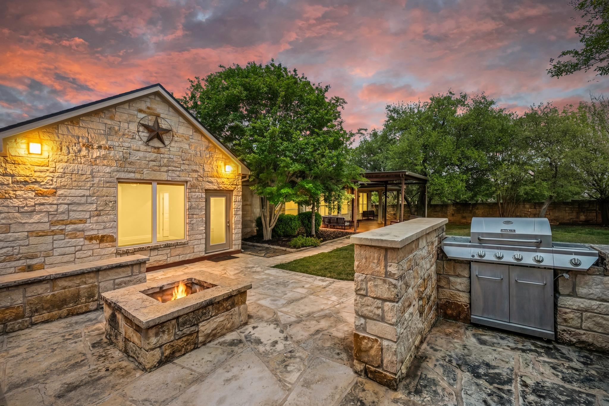1023 Grassy Field Rd, Austin, TX 78737