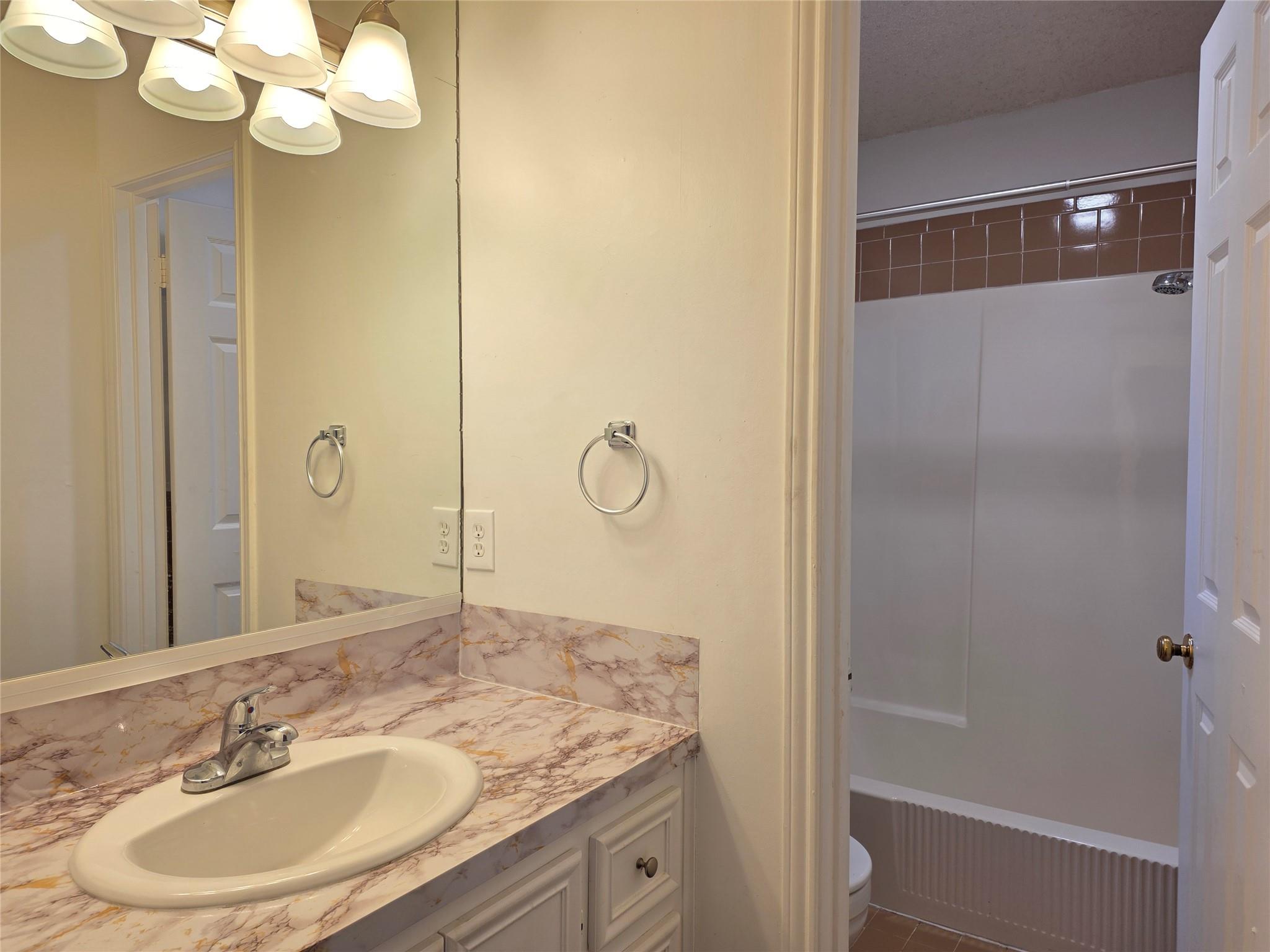 505 W 18th St # I, Austin, TX 78701