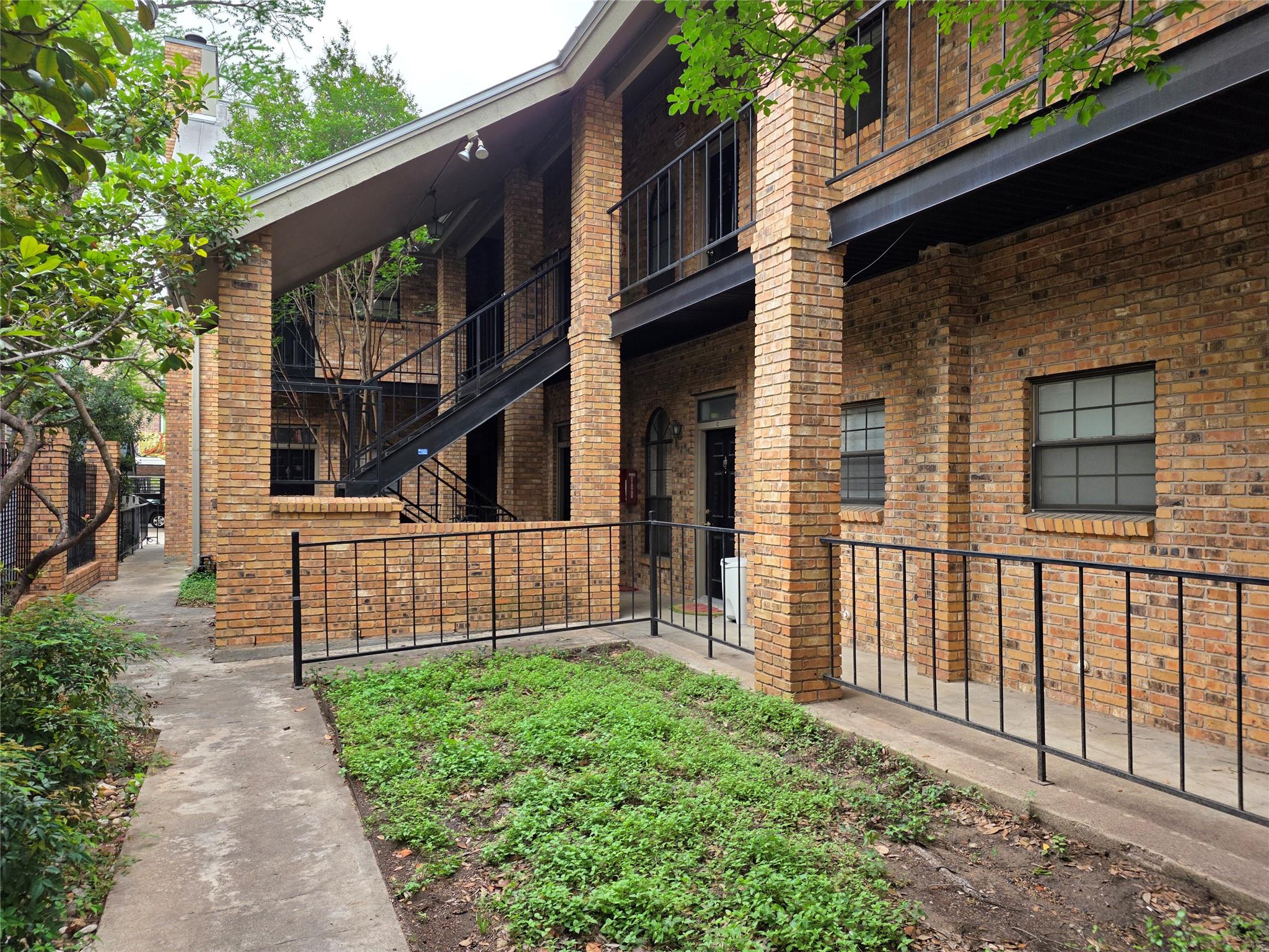 505 W 18th St # I, Austin, TX 78701