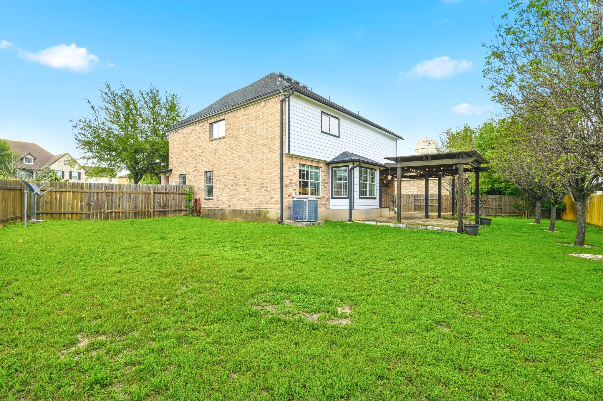 205 N Boone Valley Dr, Round Rock, TX 78664