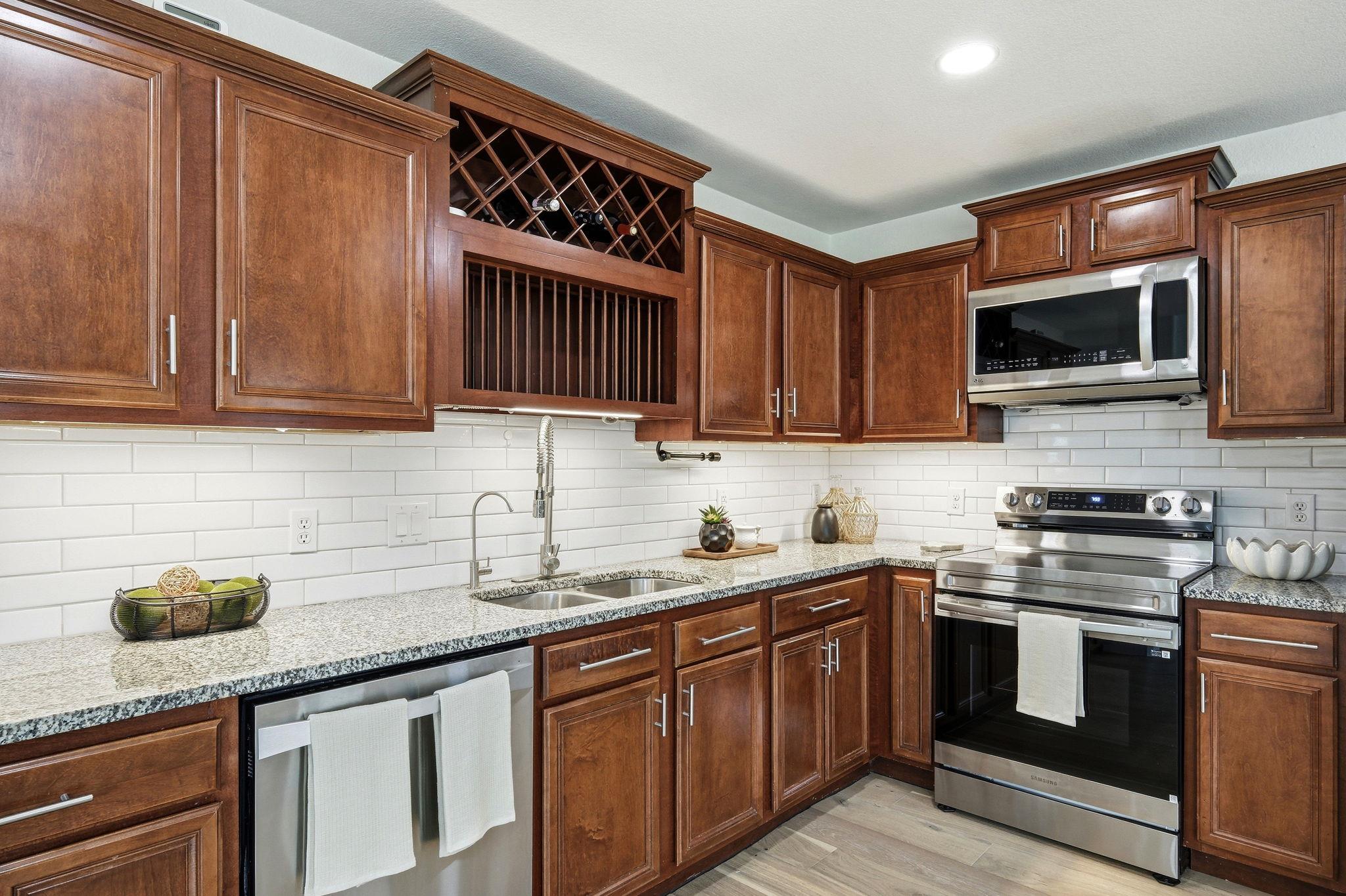 205 N Boone Valley Dr, Round Rock, TX 78664