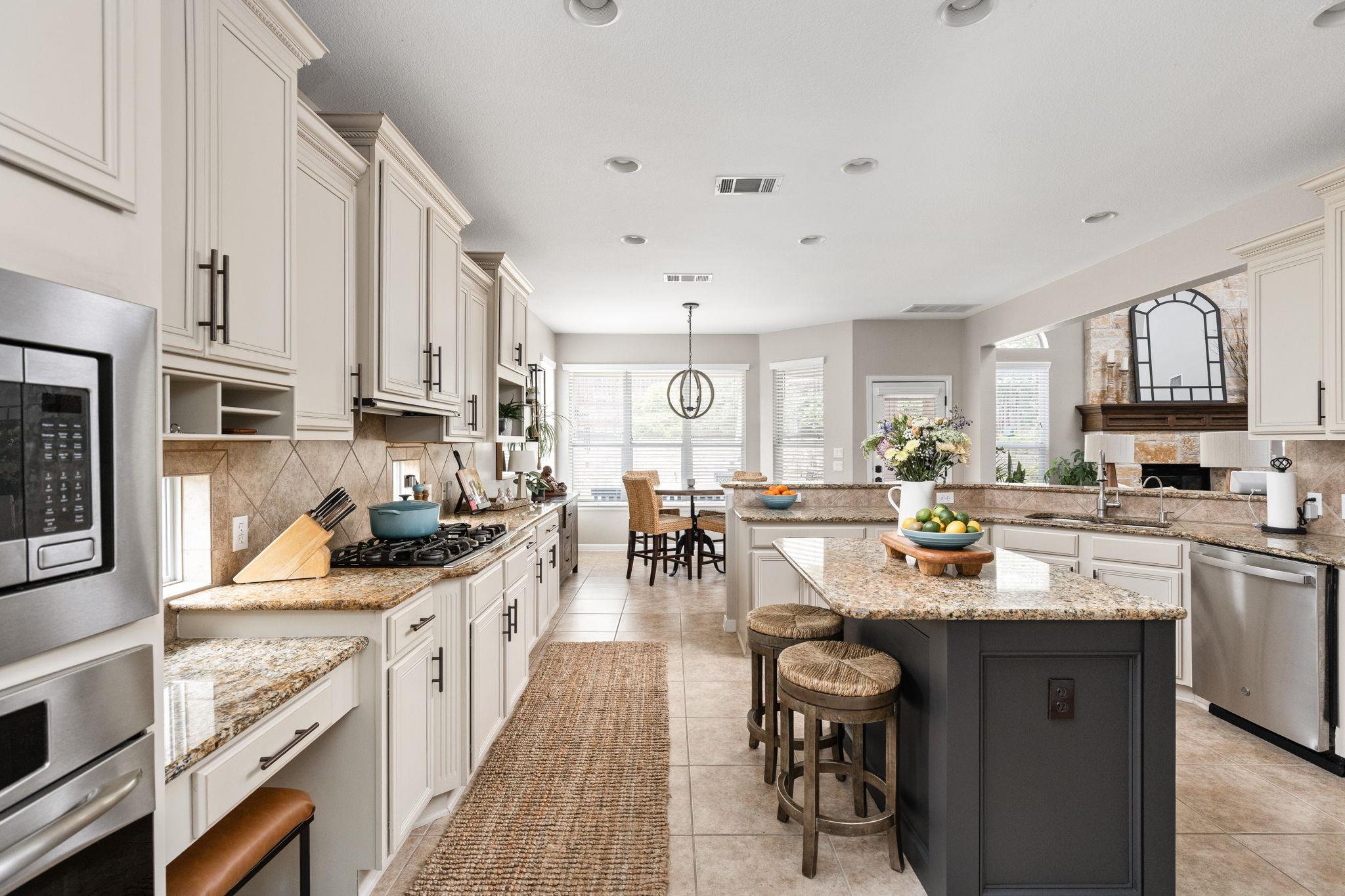 115 Desert Willow Way, Austin, TX 78737