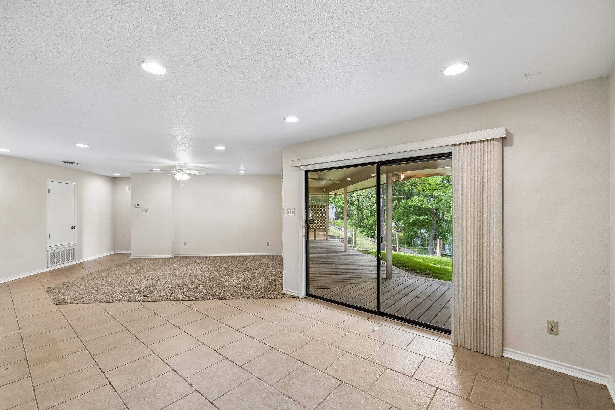 900 Boenig St, Seguin, TX 78155