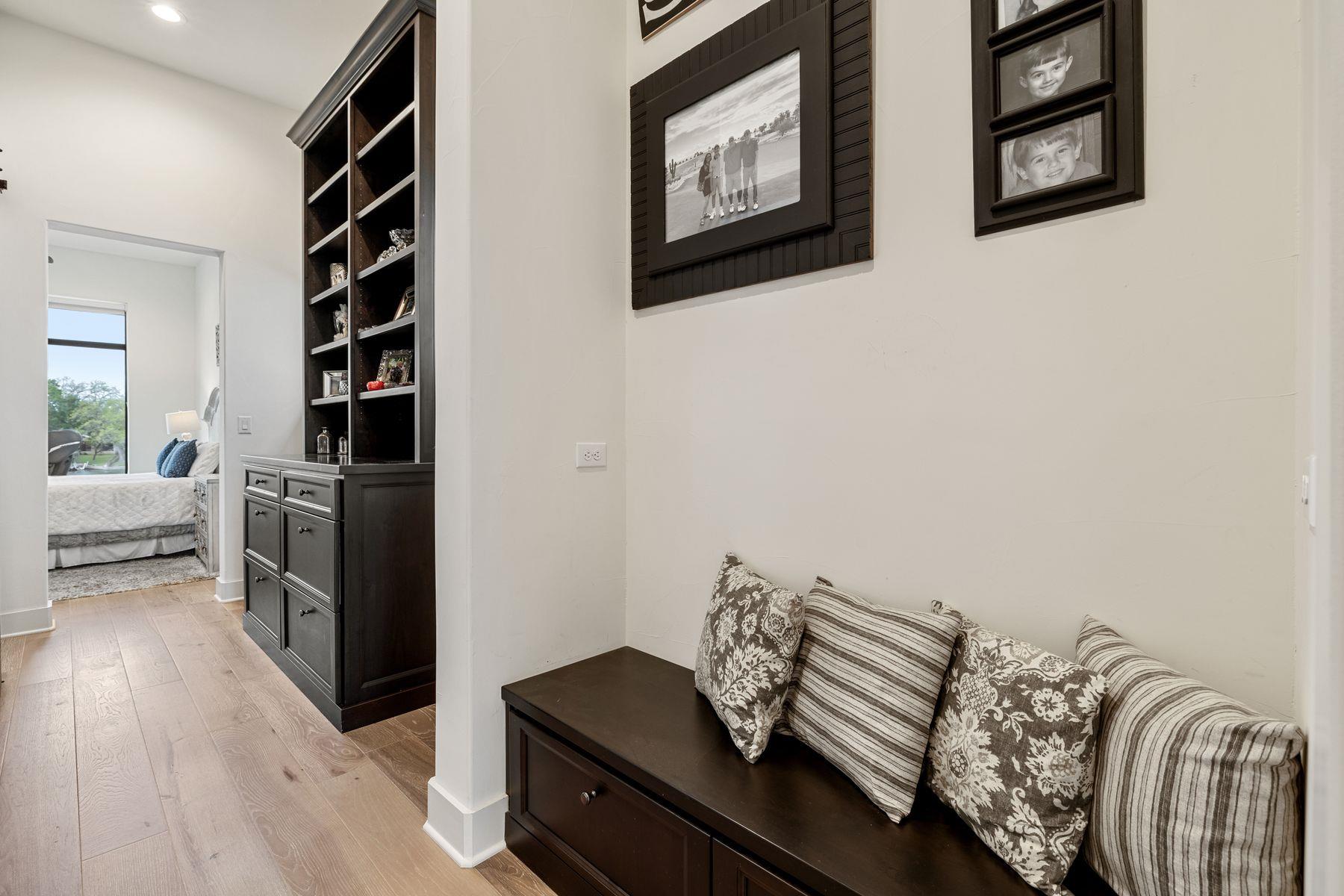 204 Hannahs Way, Burnet, TX 78611