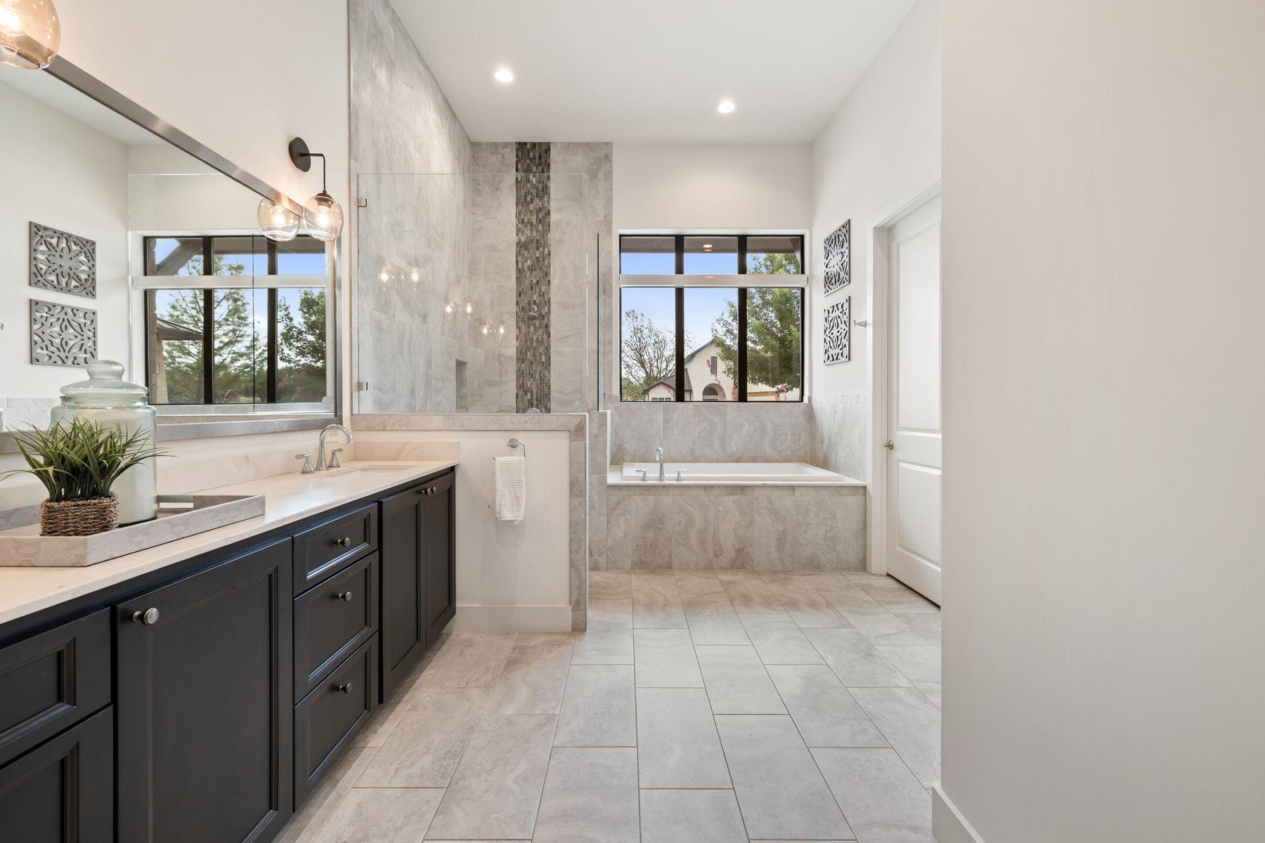 204 Hannahs Way, Burnet, TX 78611