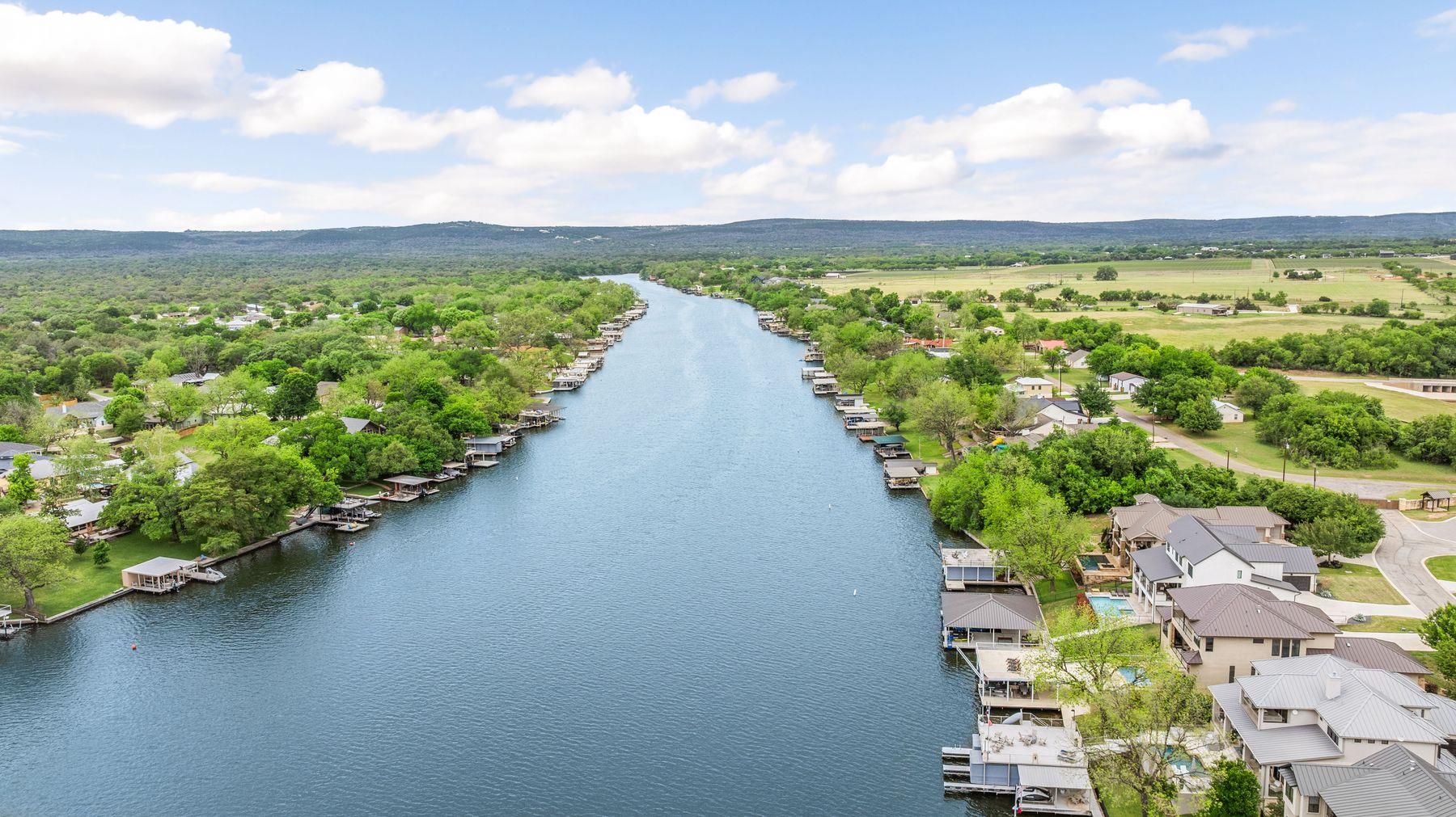 204 Hannahs Way, Burnet, TX 78611