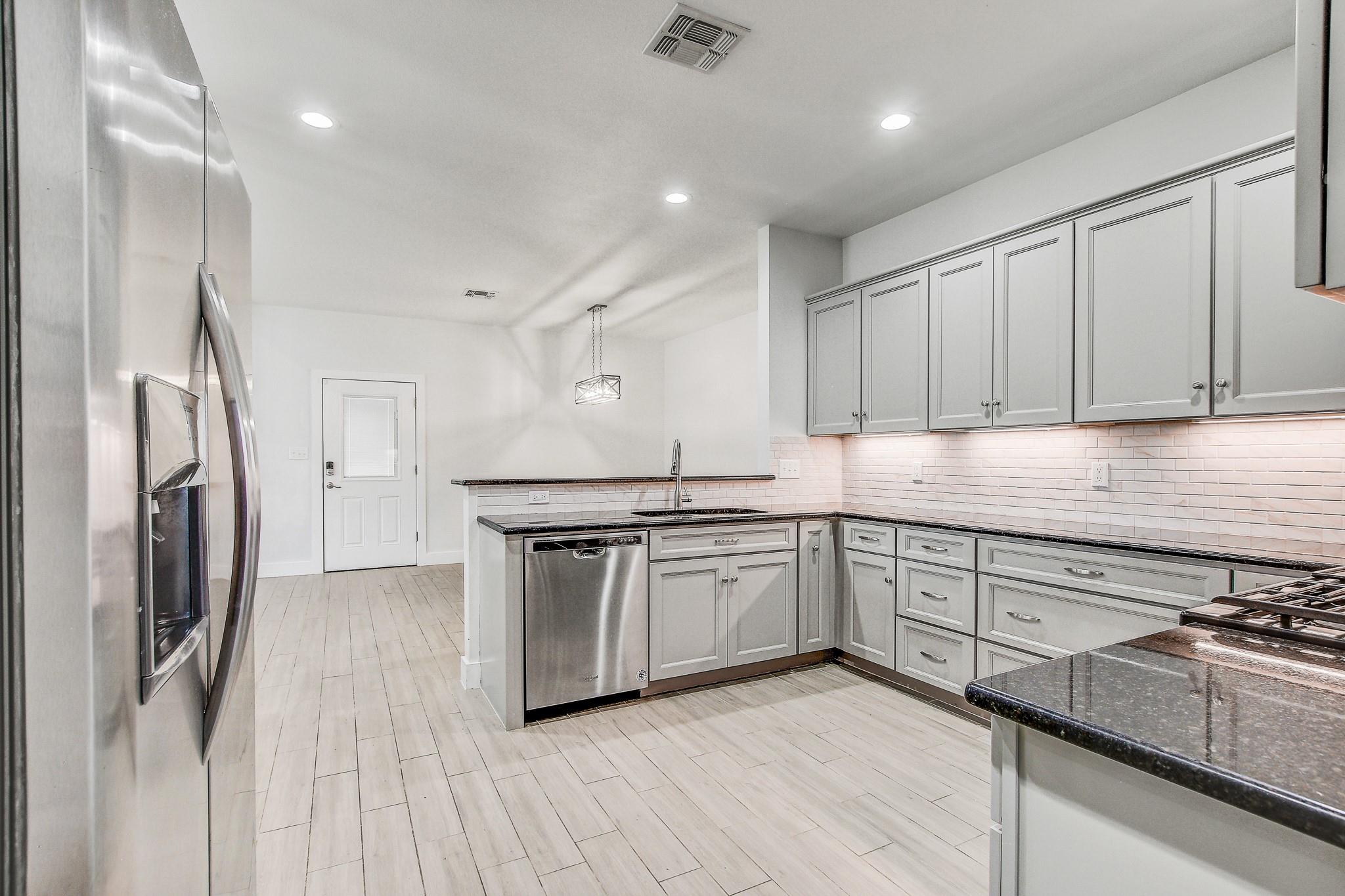 109 Les Ln, Smithville, TX 78957