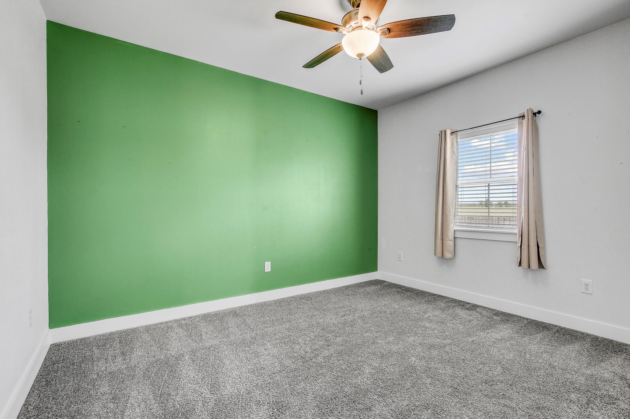 109 Les Ln, Smithville, TX 78957