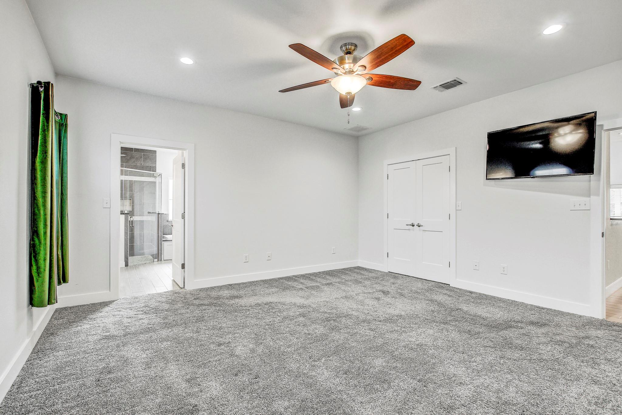 109 Les Ln, Smithville, TX 78957