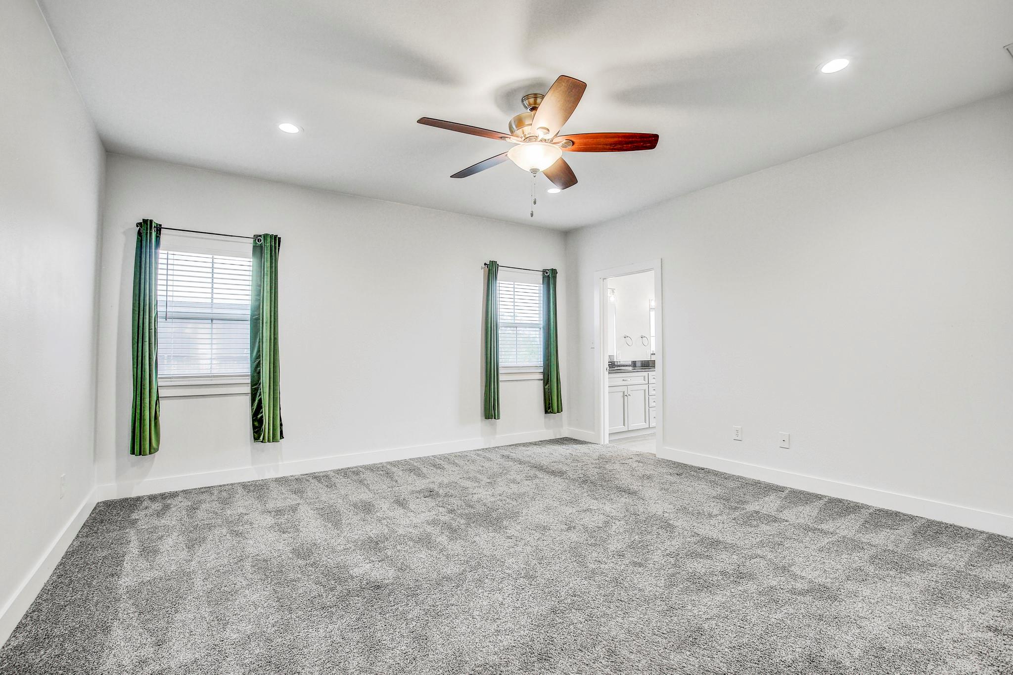 109 Les Ln, Smithville, TX 78957