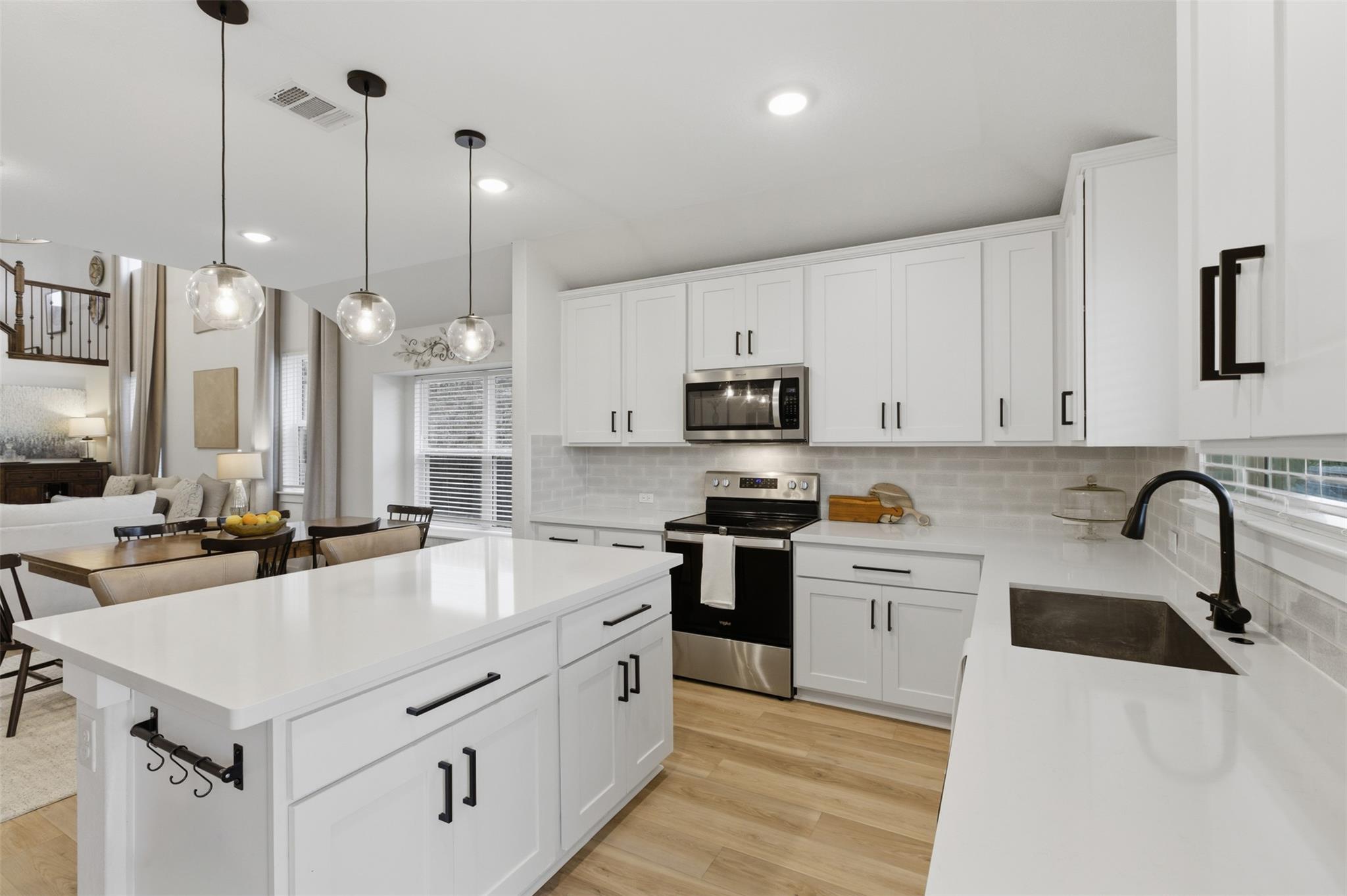 607 Windbrook Dr, Georgetown, TX 78628