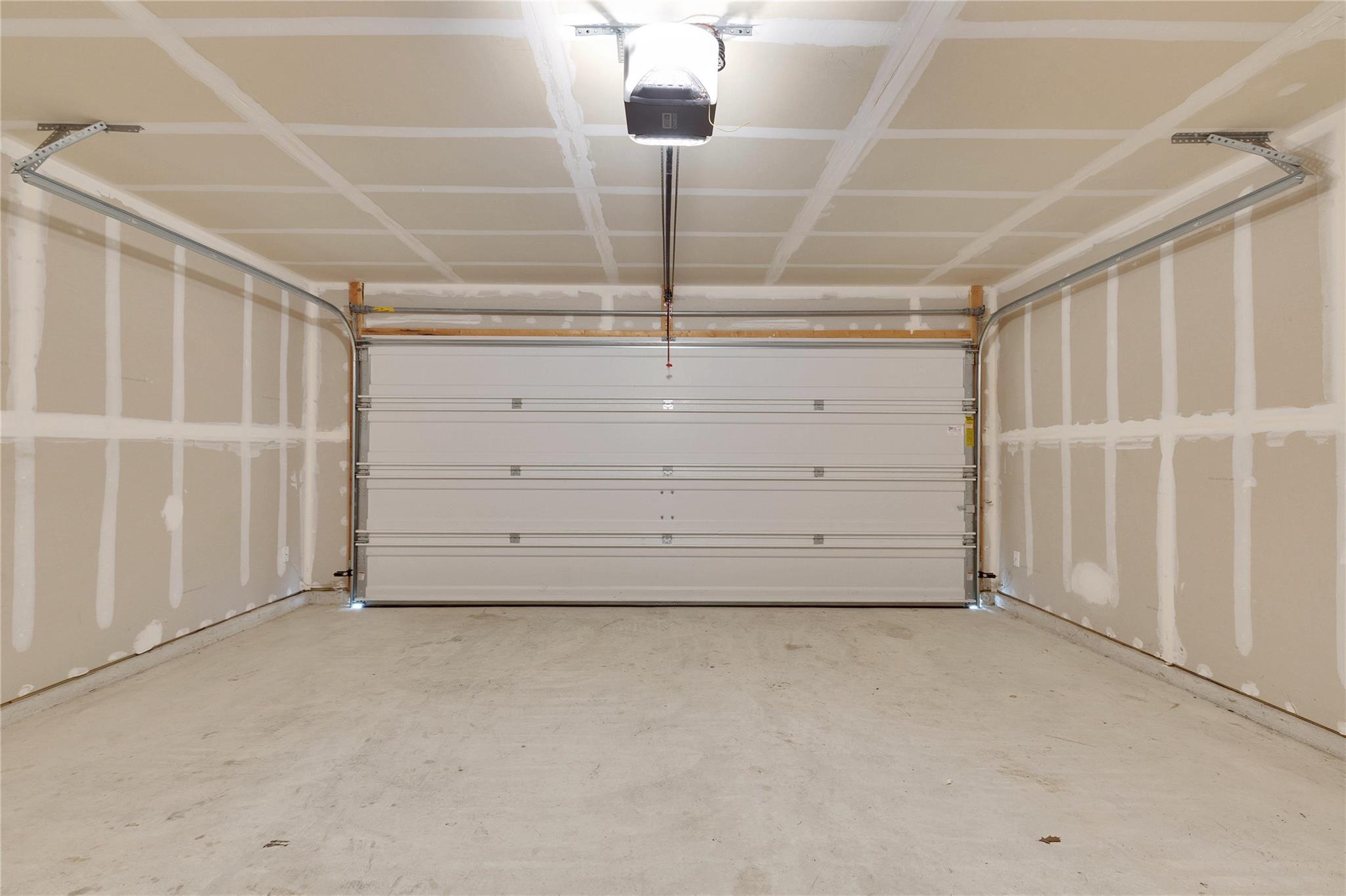 208 Garcitas Creek Ln, Hutto, TX 78634