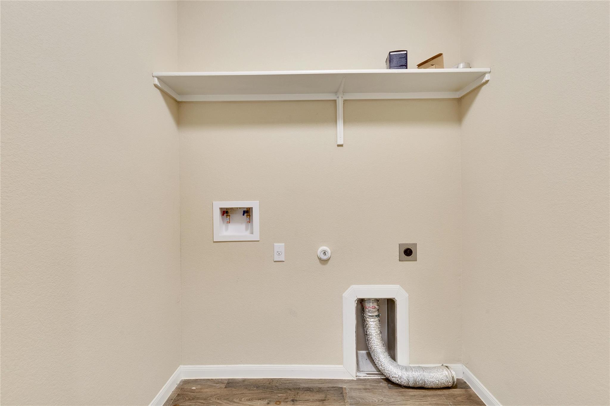 208 Garcitas Creek Ln, Hutto, TX 78634