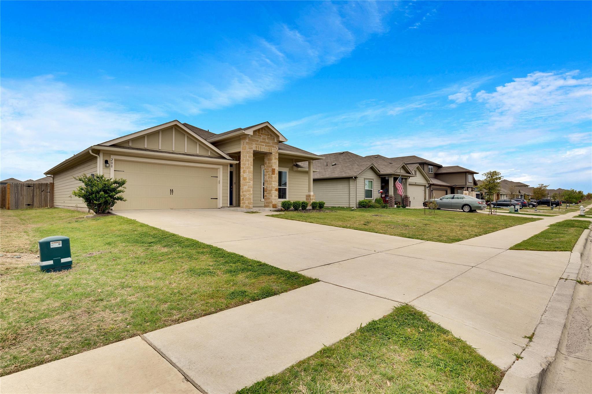 208 Garcitas Creek Ln, Hutto, TX 78634