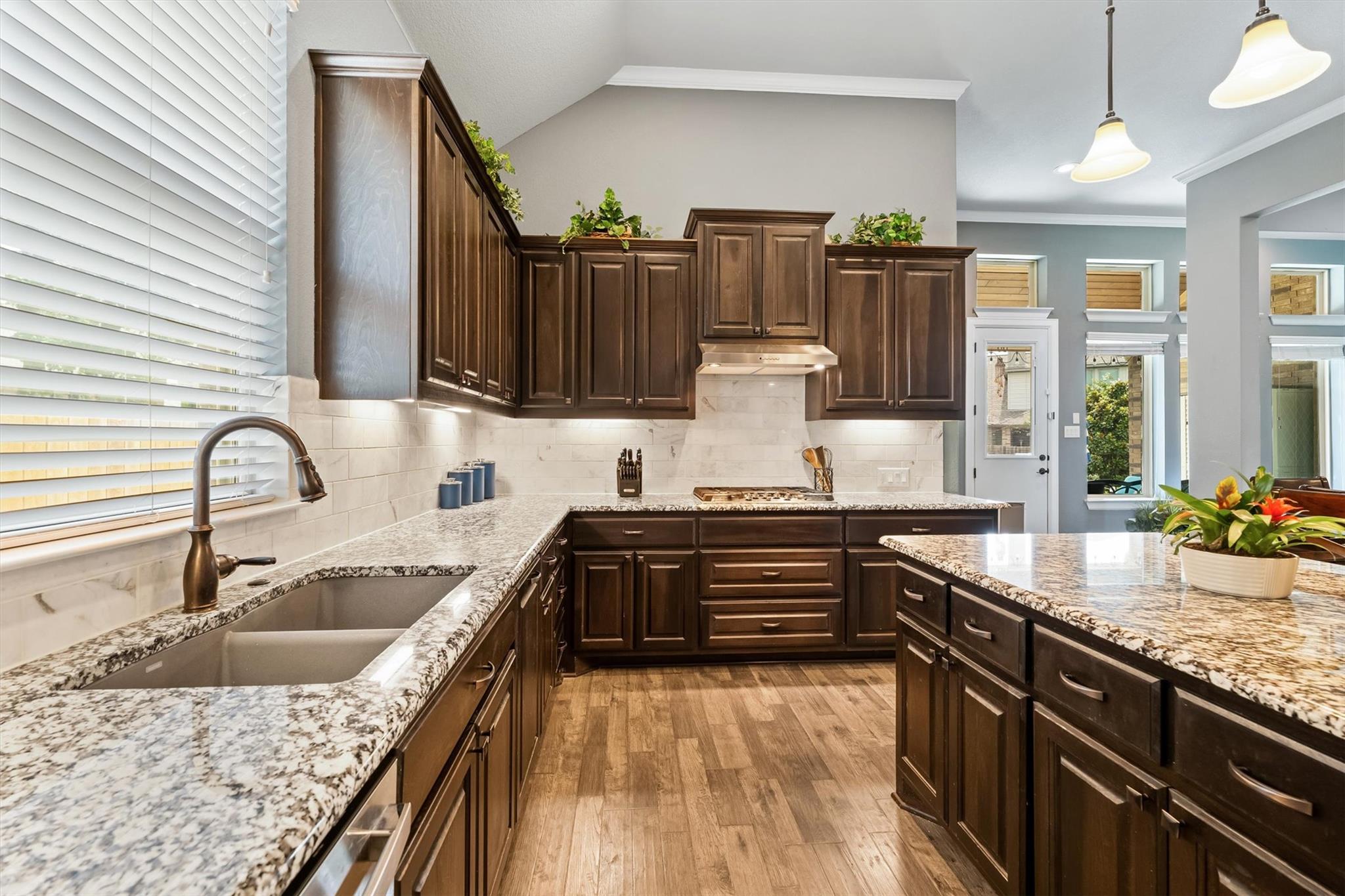 1004 Hezekiah Ln, Leander, TX 78641