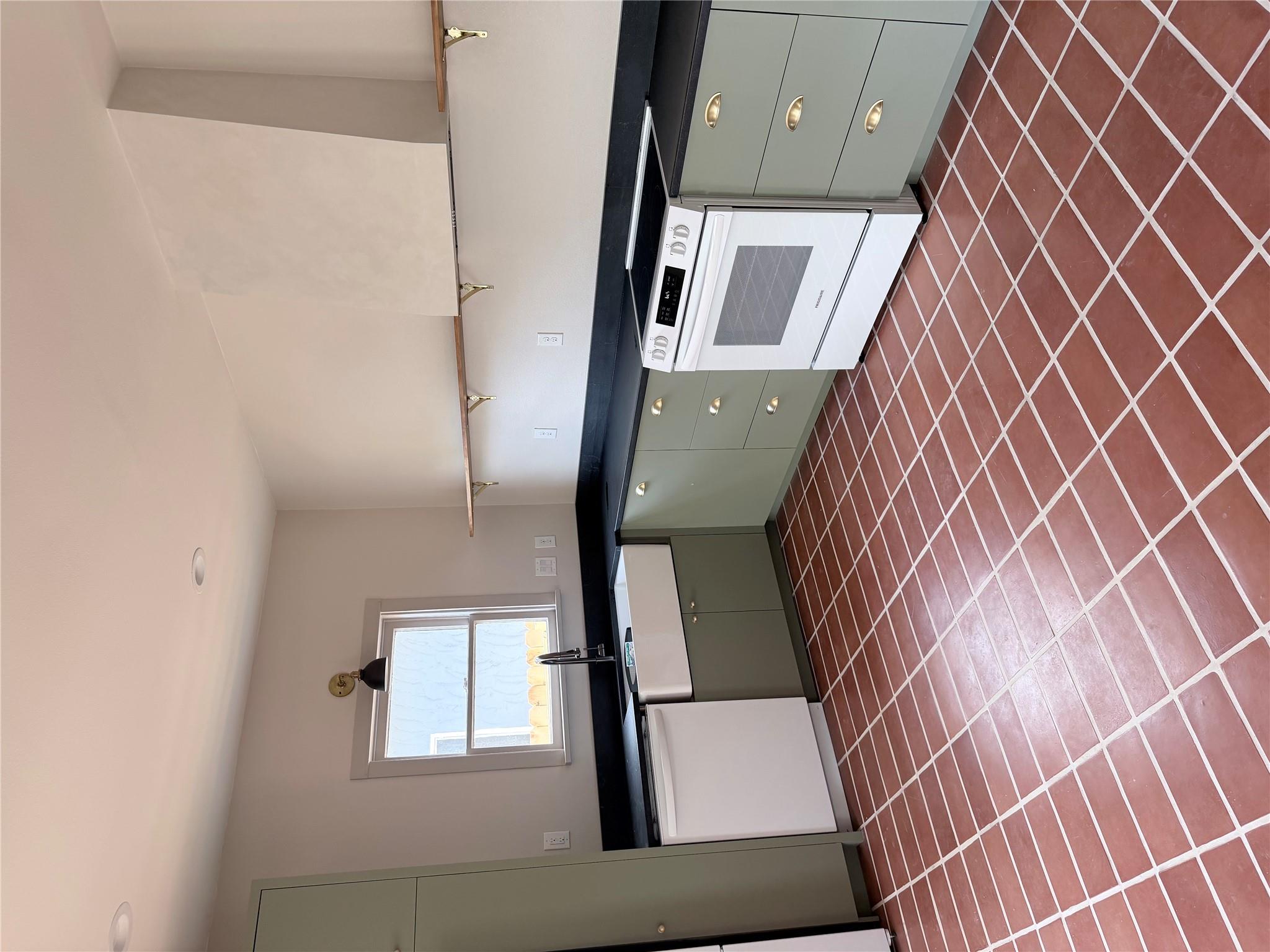 1914 W Magnolia Ave, San Antonio, TX 78201