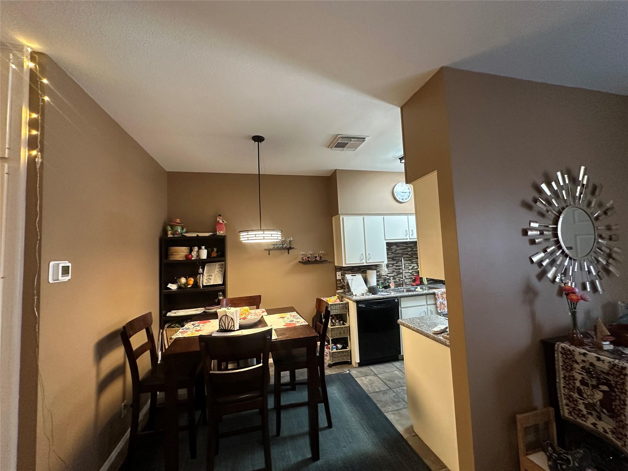 106 E 30th St # 203, Austin, TX 78705