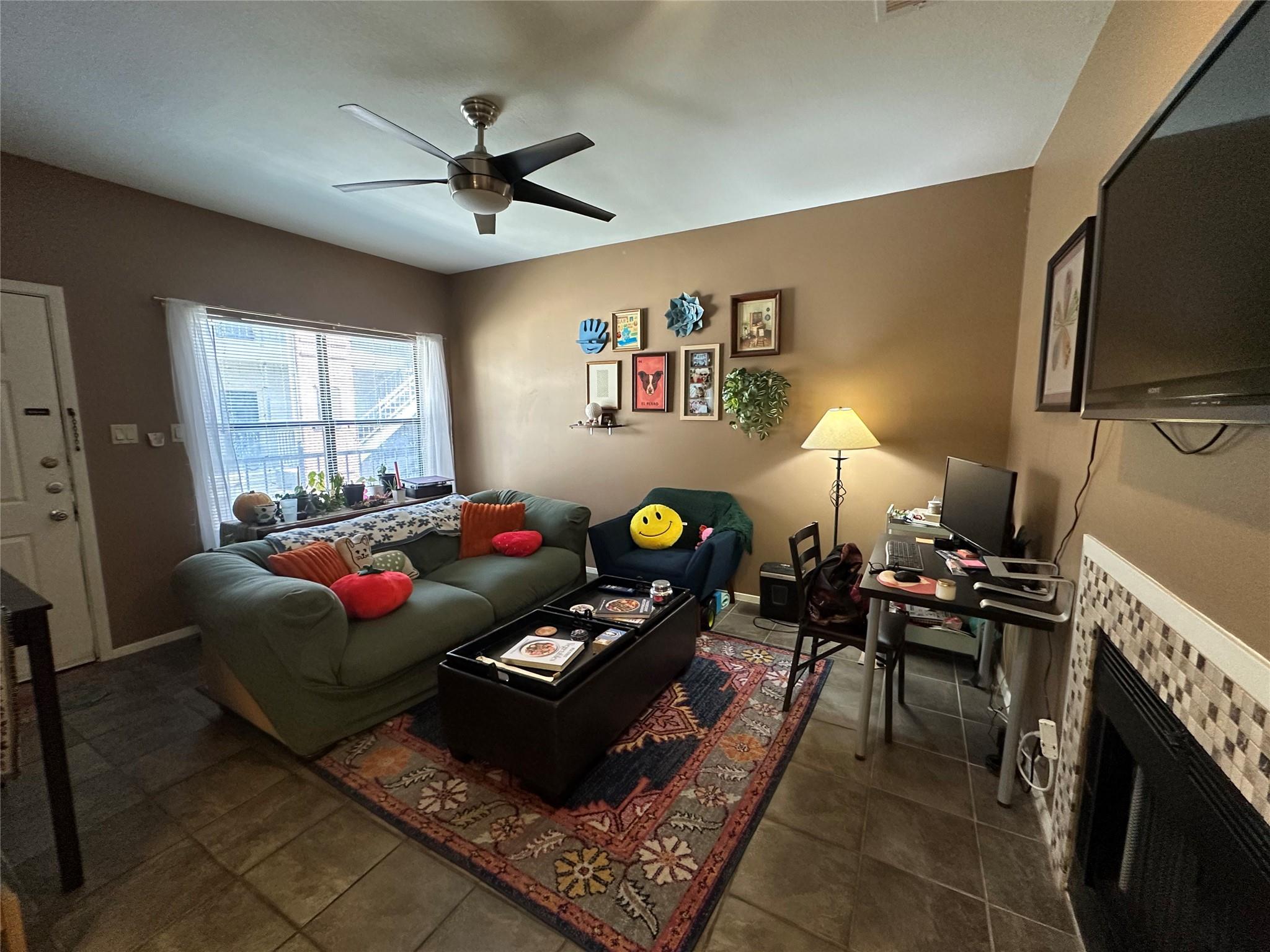 106 E 30th St # 203, Austin, TX 78705