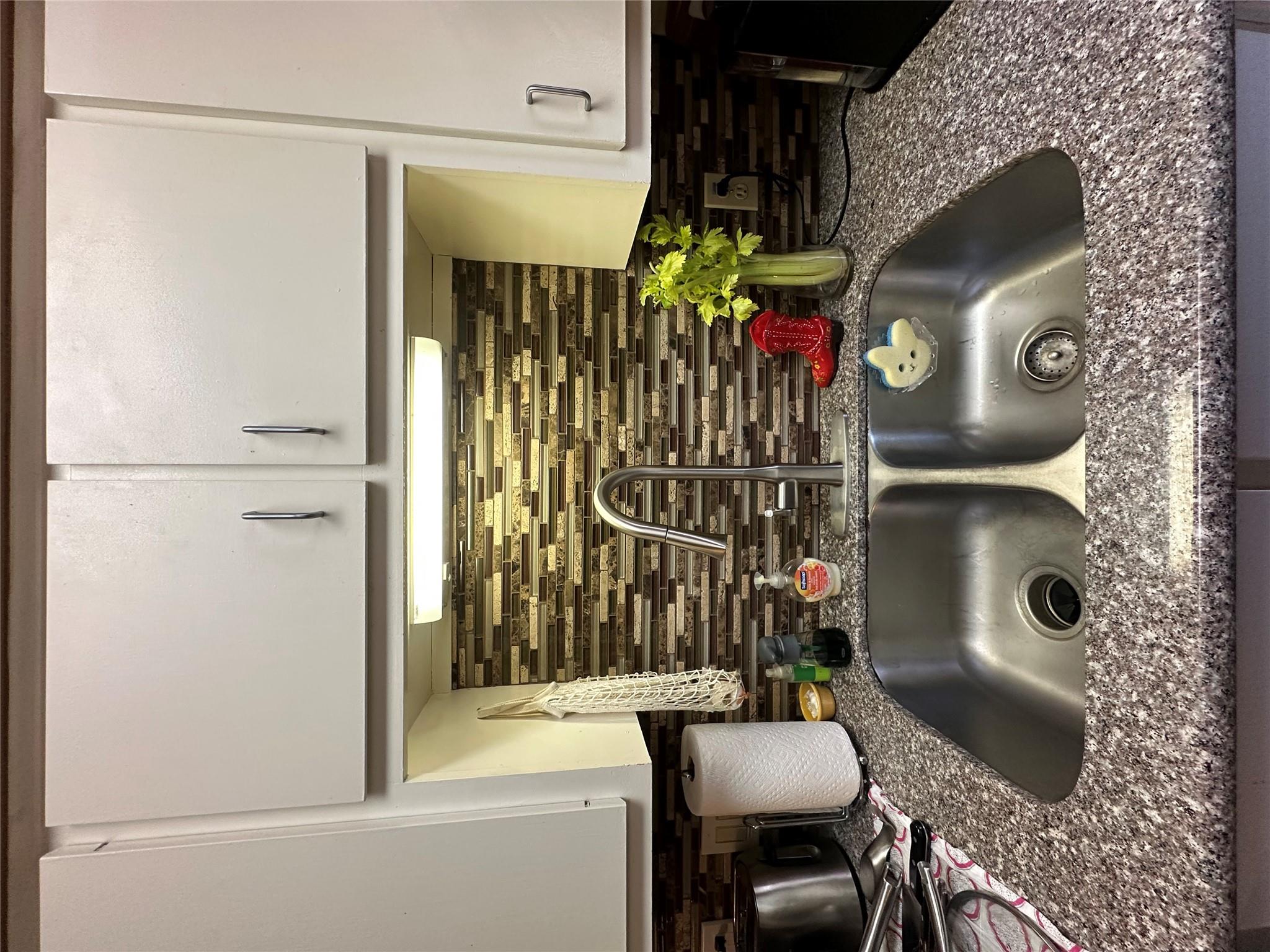 106 E 30th St # 203, Austin, TX 78705