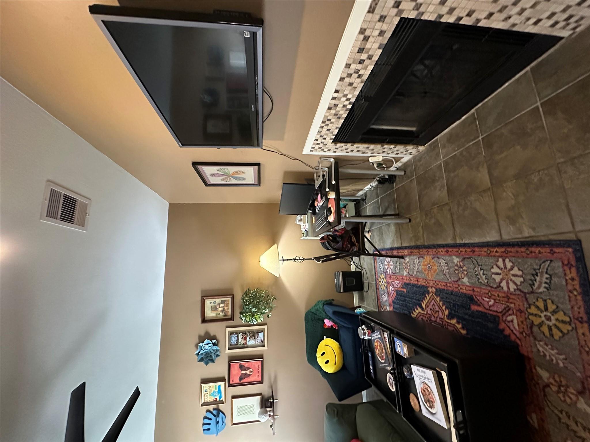 106 E 30th St # 203, Austin, TX 78705