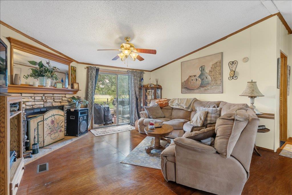 101 County Road 288, Liberty Hill, TX 78642