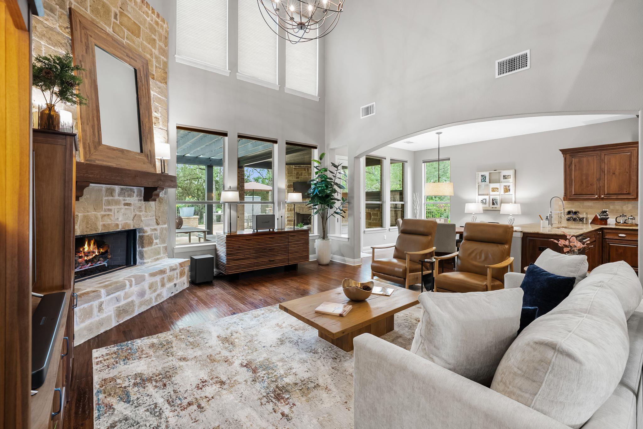 208 Santaluz Ln, Austin, TX 78732