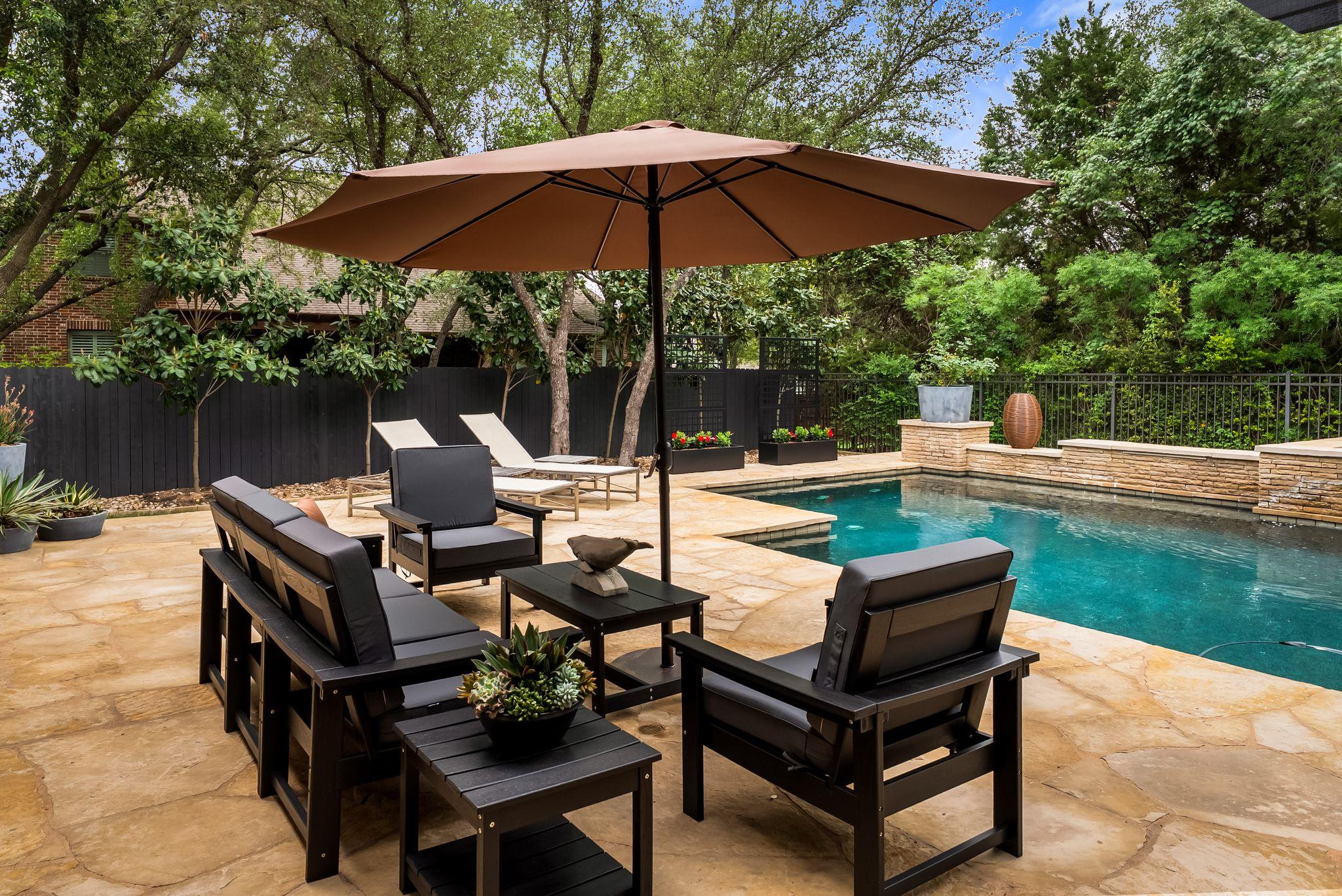 208 Santaluz Ln, Austin, TX 78732