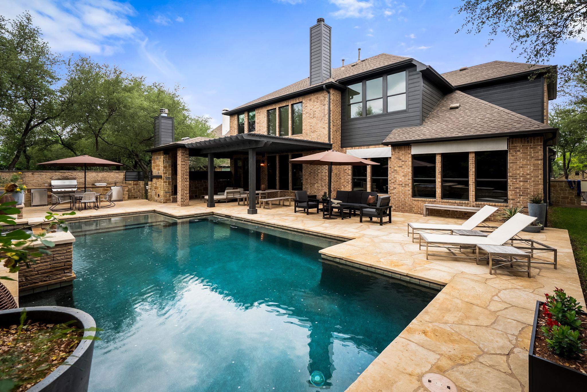 208 Santaluz Ln, Austin, TX 78732